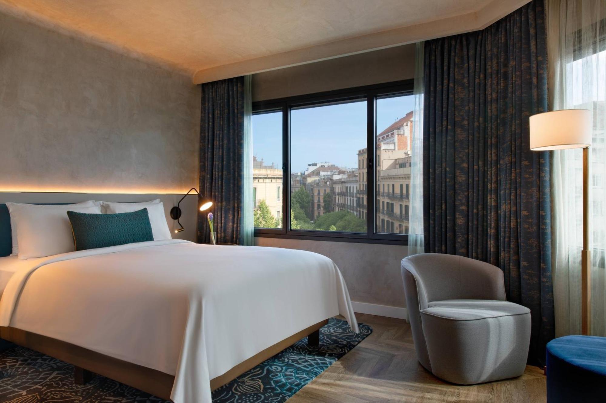 Prestige Room with One King or Two Twin Beds