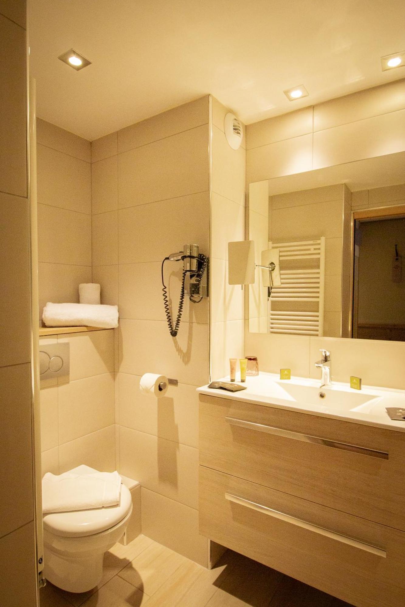 Deluxe Double or Twin Room Balcony