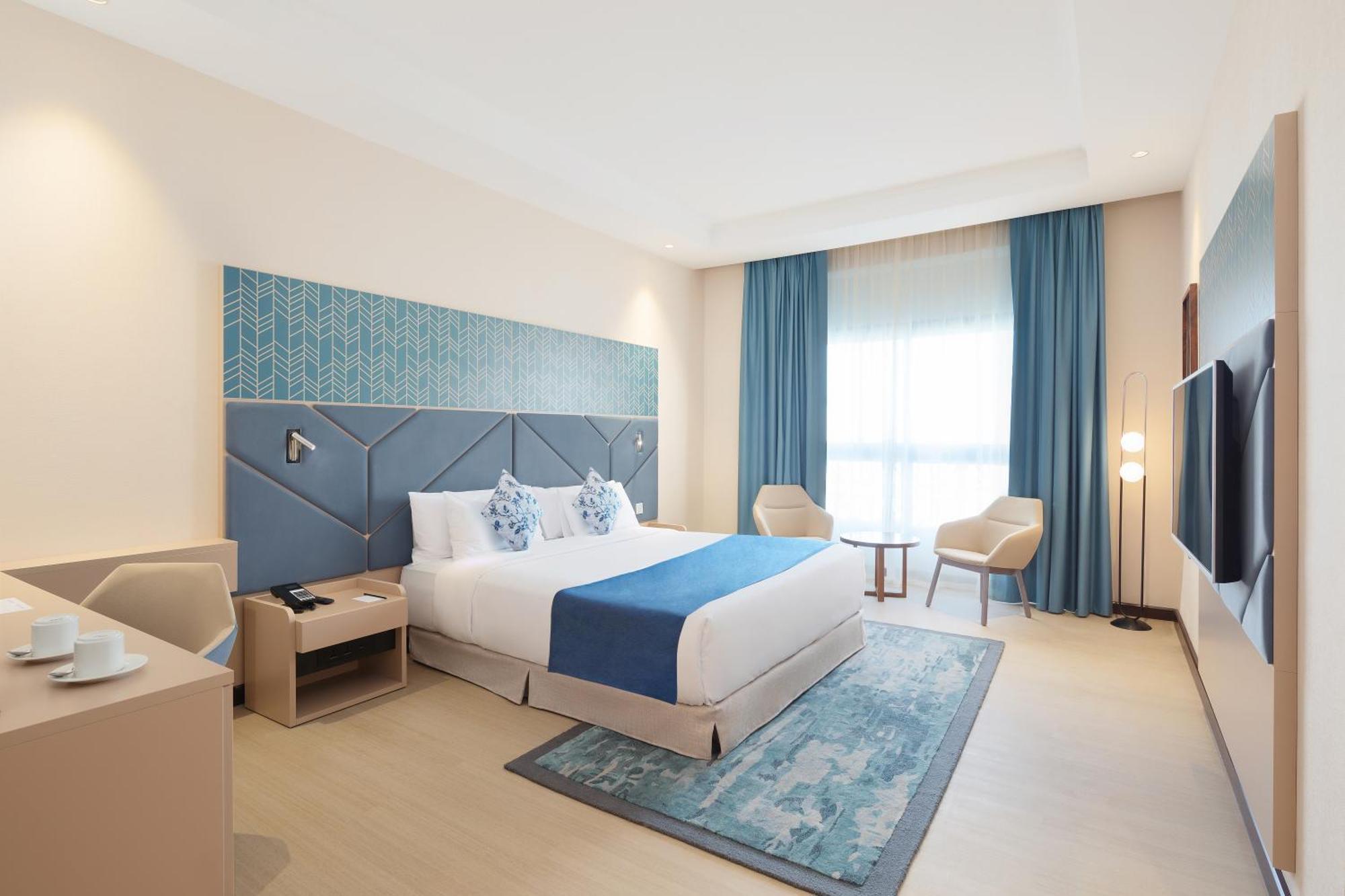 Deluxe Room F&B Complimentary Shuttle to Dubai Mall & La Mer Beach