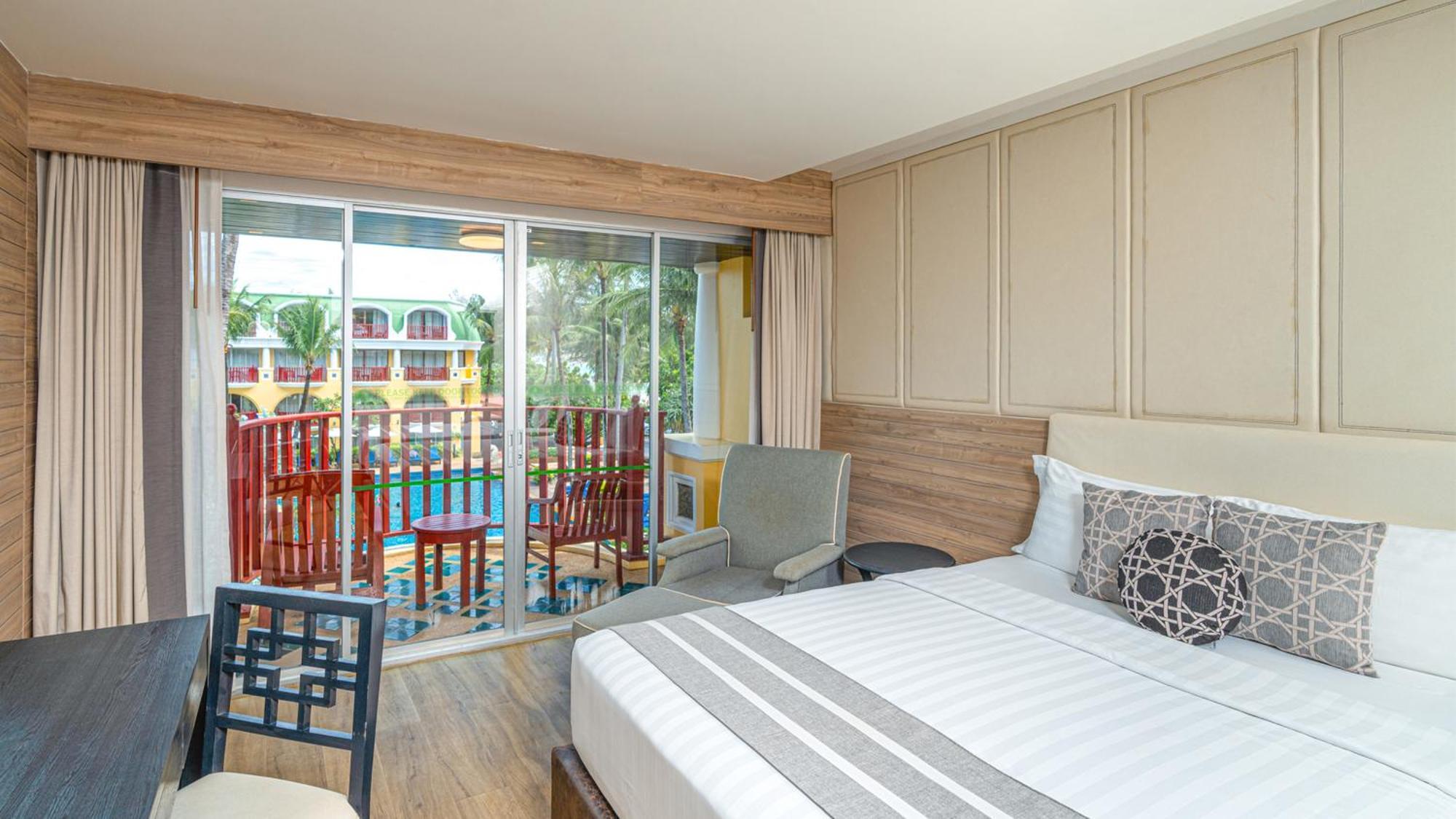 Deluxe Room with Pool View