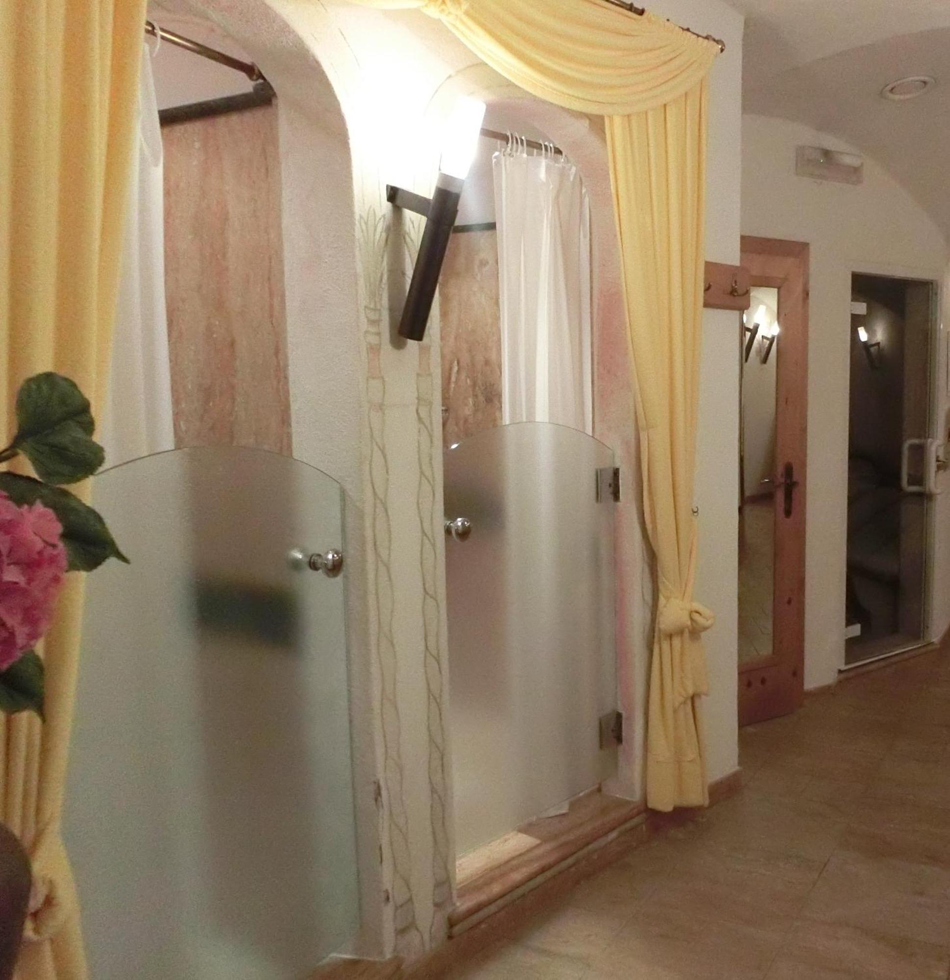 Classic Double Room,1649998354:JPEG