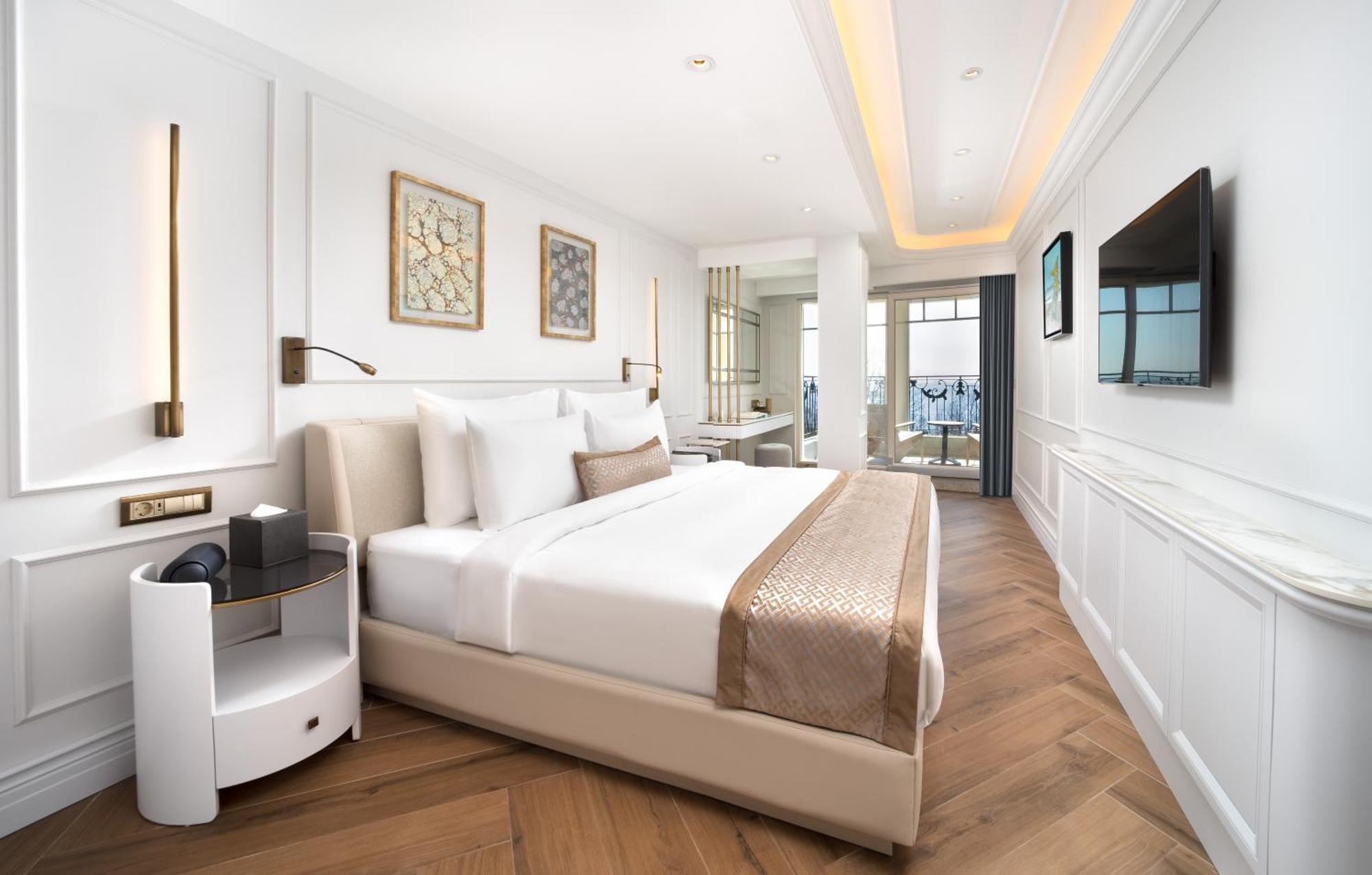 Kamer met Kingsize Bed en Uitzicht op Zee
