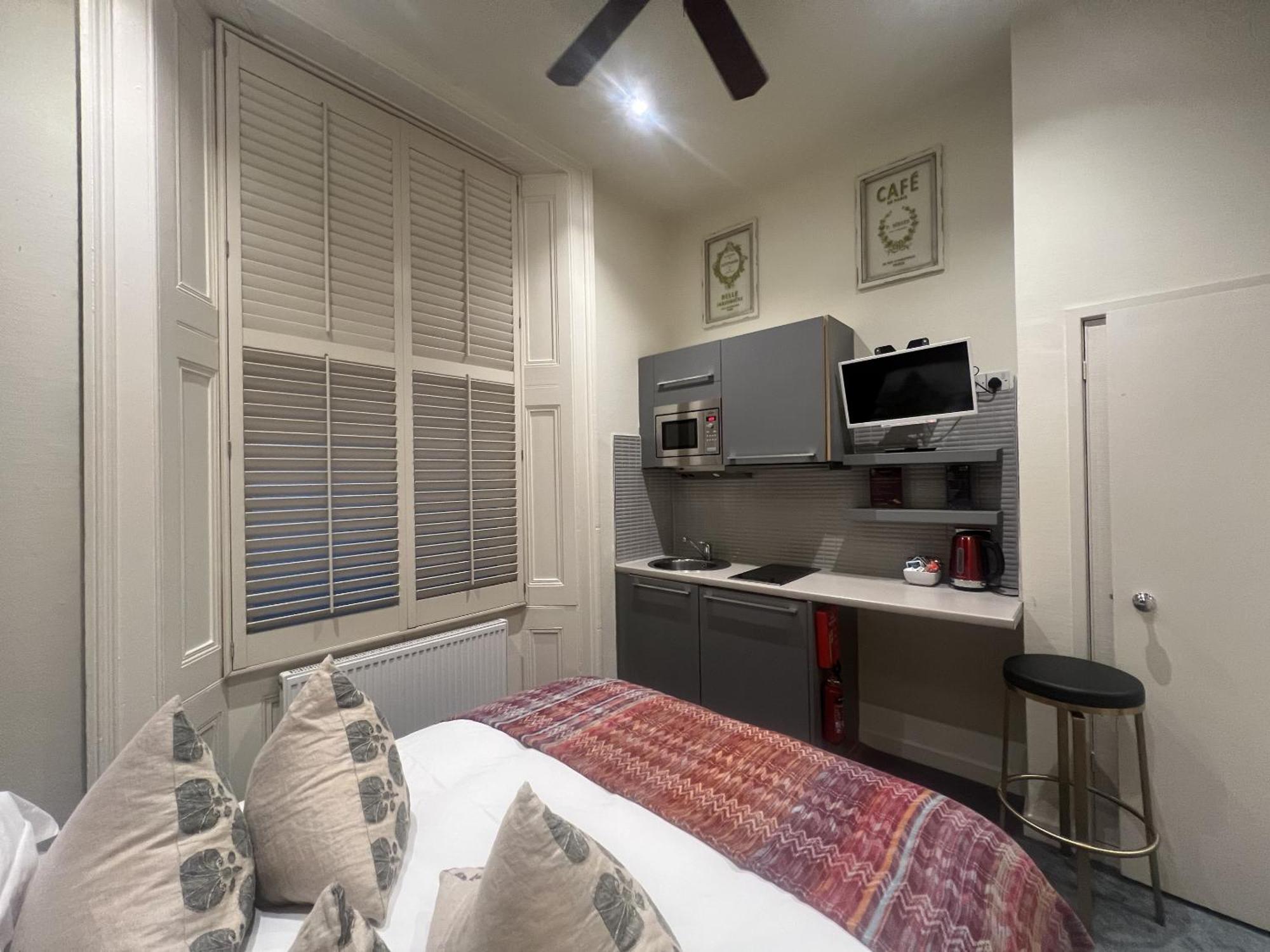 Quarto Duplo