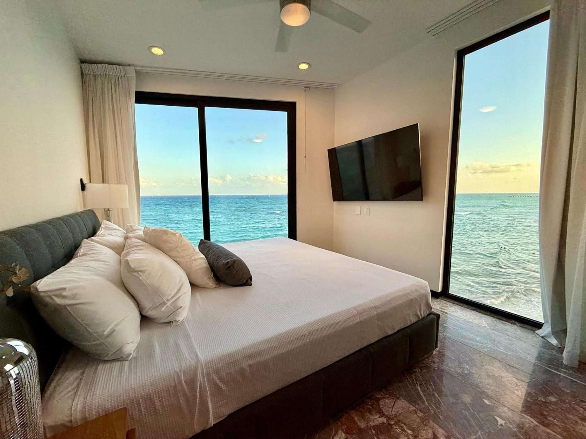 2 BR Duplex Private Rooftop Pool Oceanfront,1658233419:JPEG