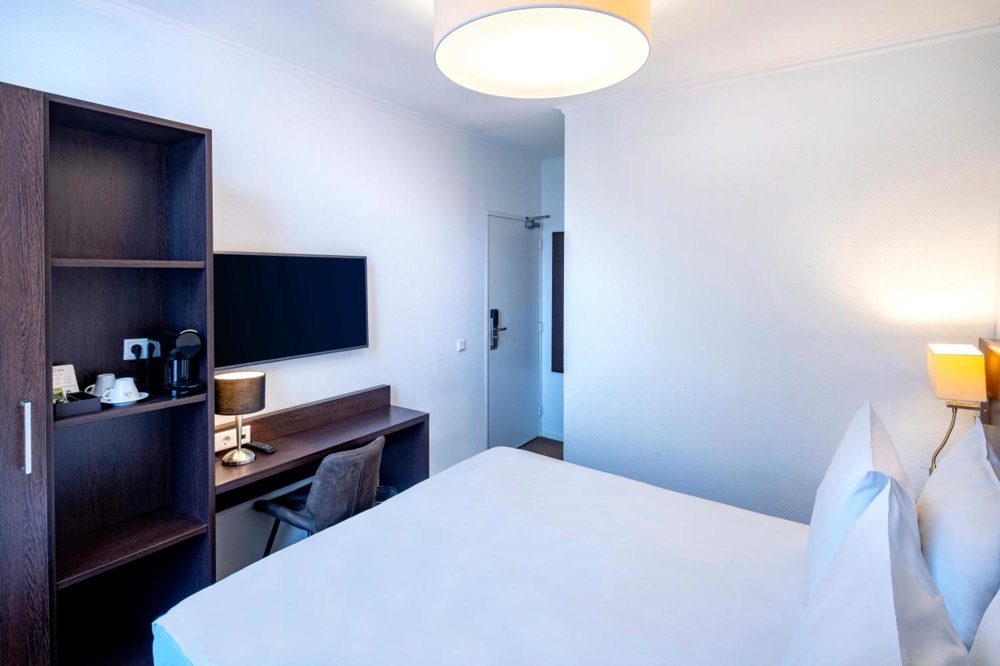 Double Room,1658748973:JPEG