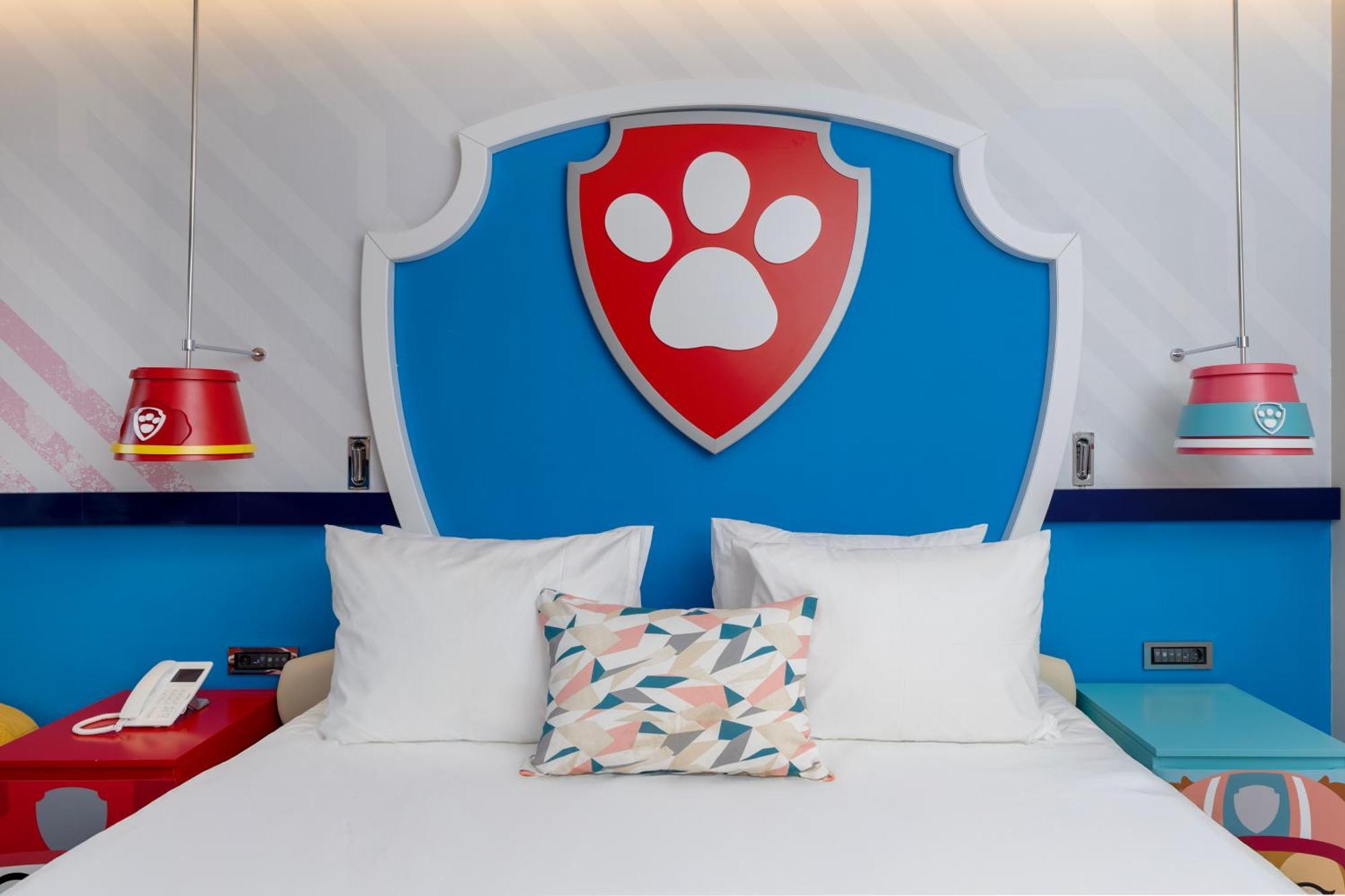 Themed Deluxe Connection Room