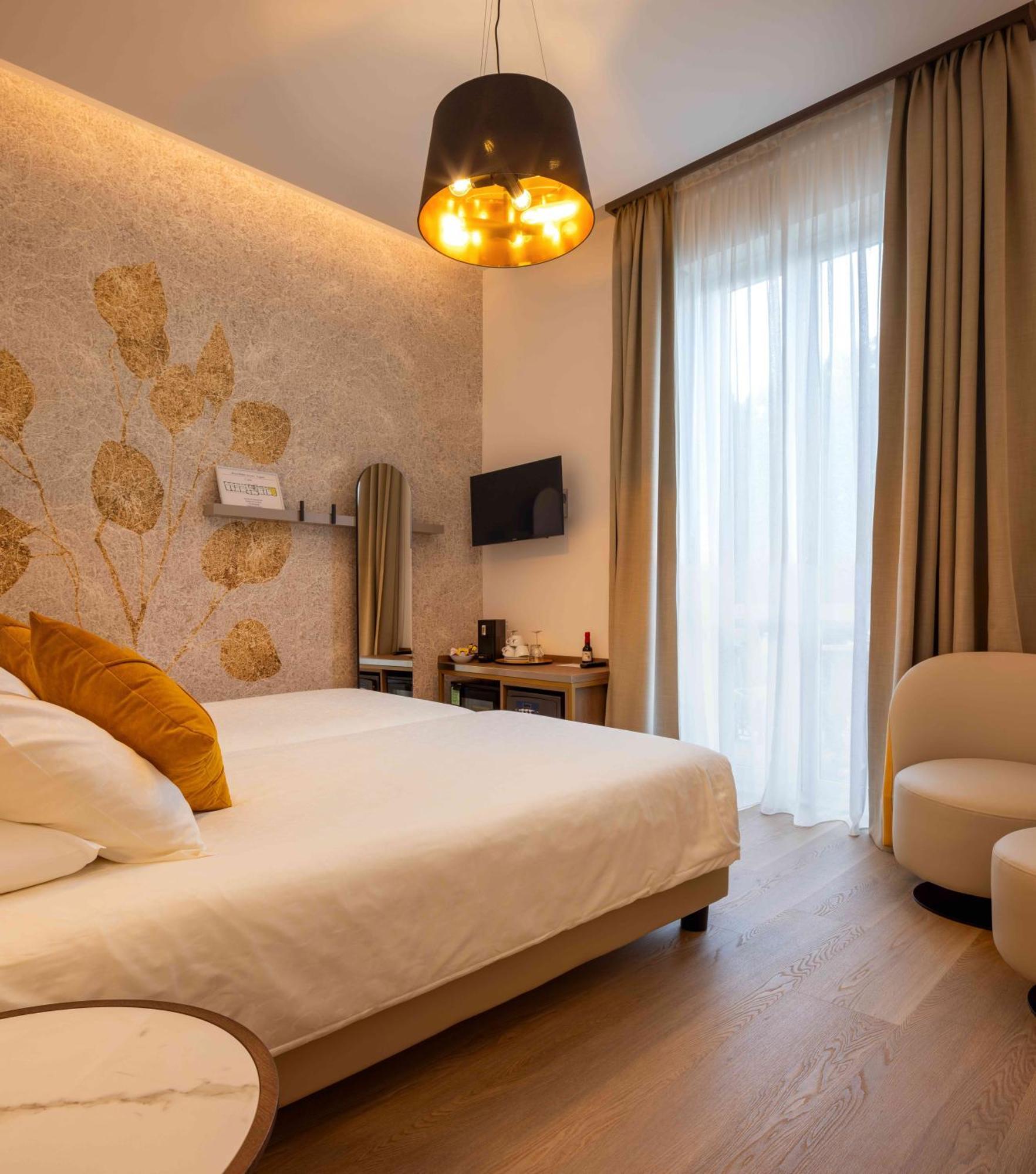 Premium Twin Room Lake View