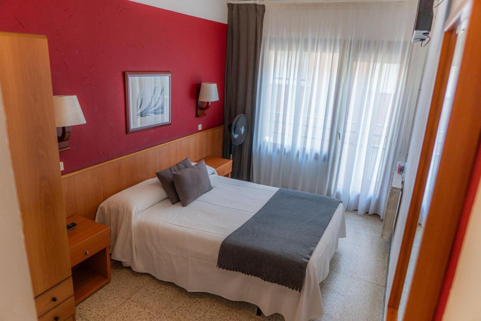 Single Room,1661648971:JPEG