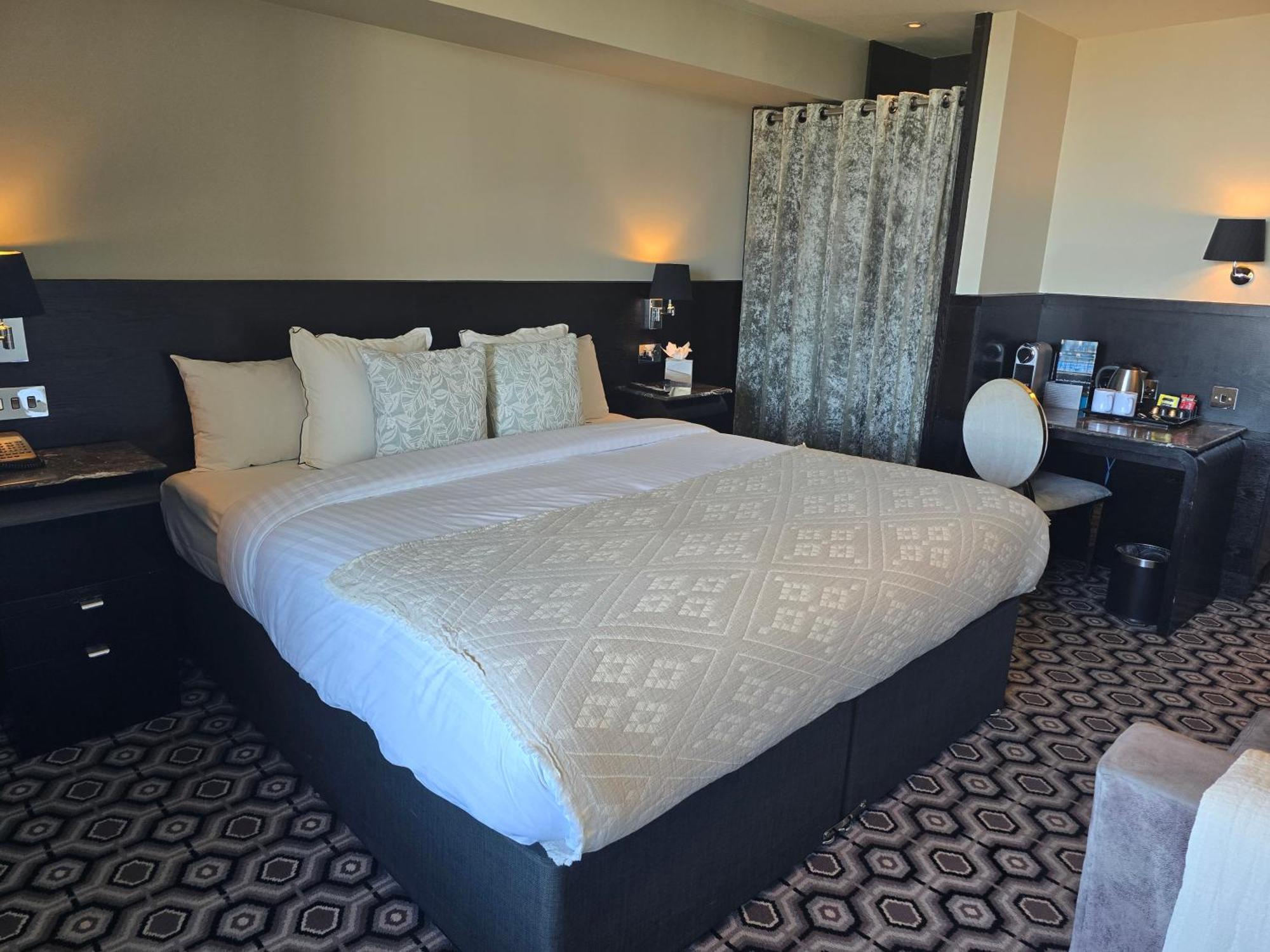 Superior King Room