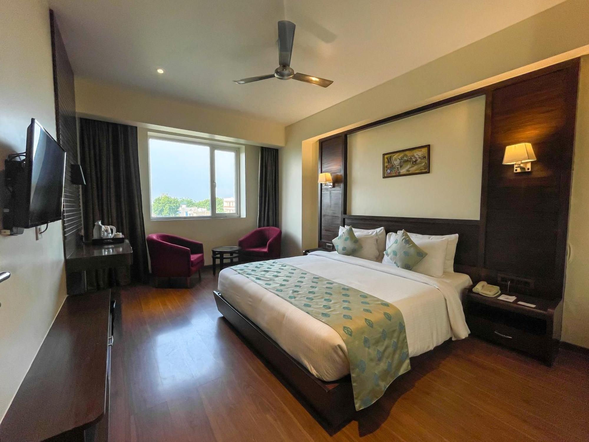 Executive Room