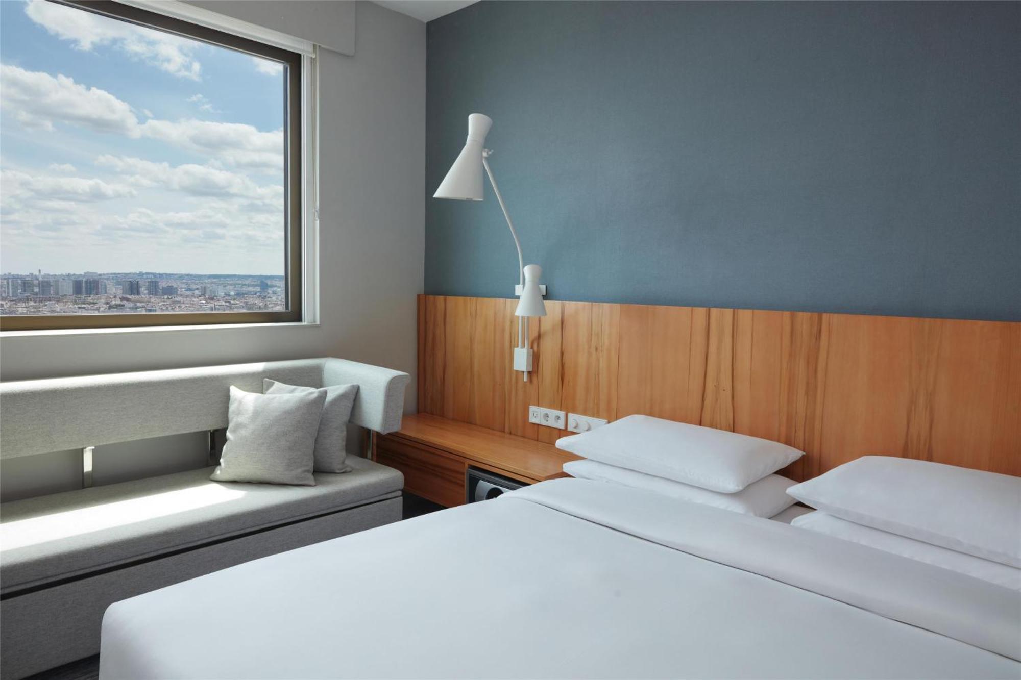 Habitación con vistas a la Torre Eiffel y acceso al club - 1 cama extragrande - Planta alta