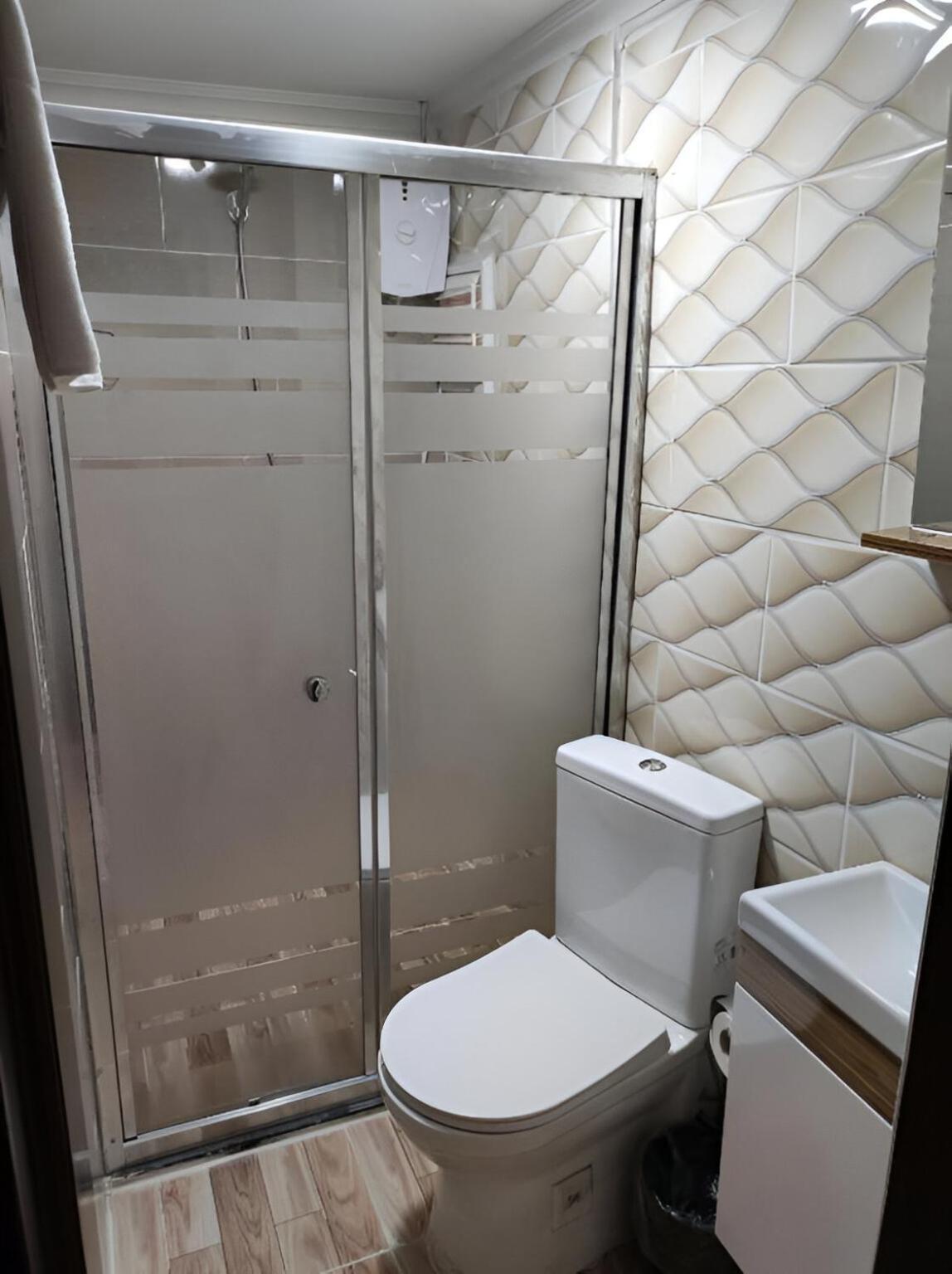 Small Double Room,1670860762:JPEG
