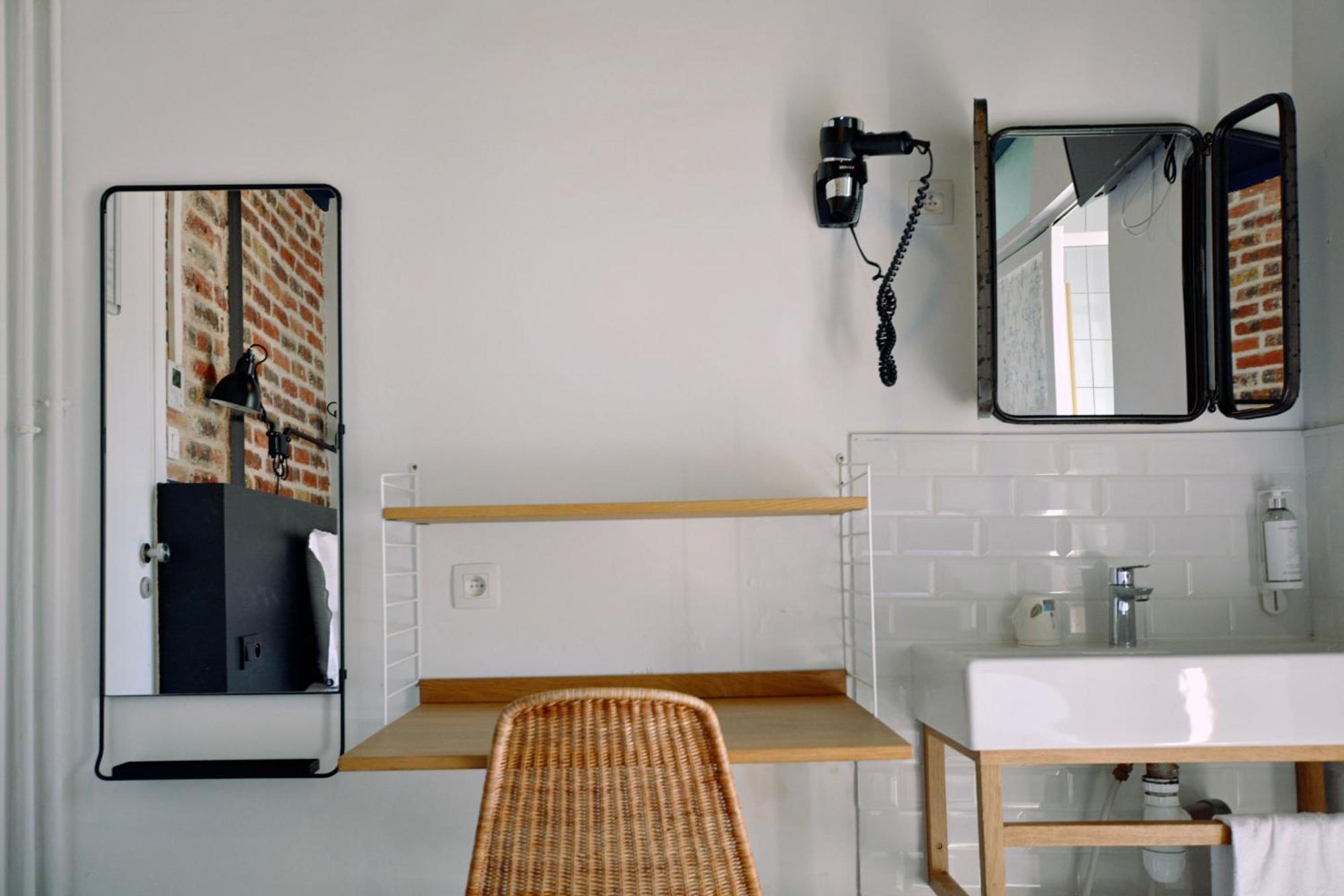 Standard Single Room,1672562631:JPEG