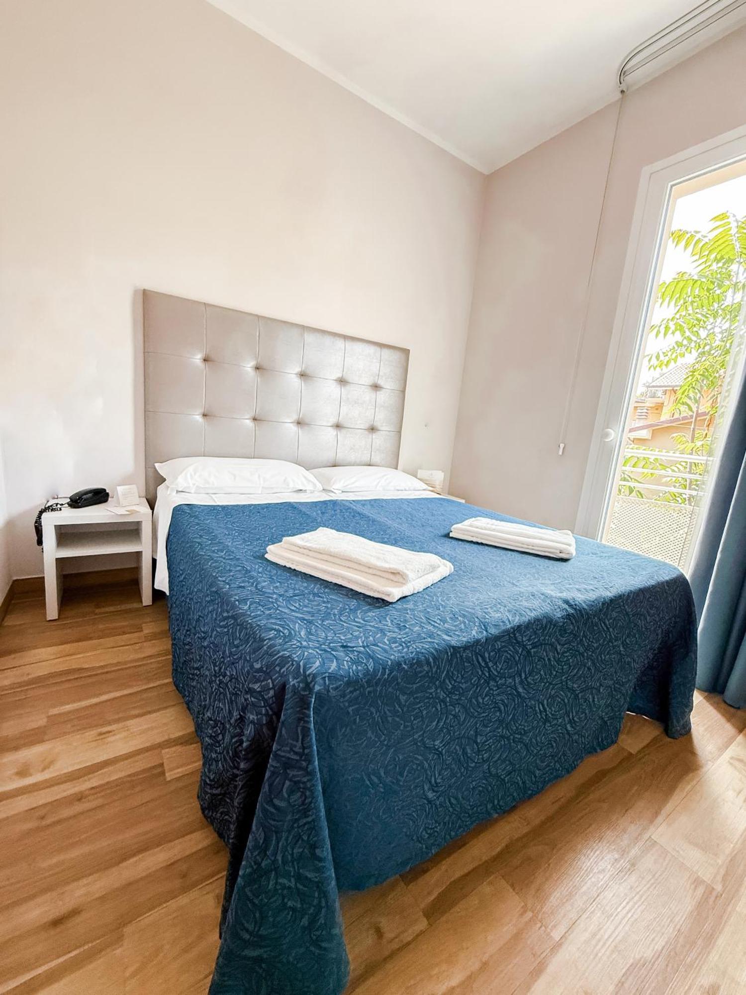 Standard Double or Twin Room Balcony