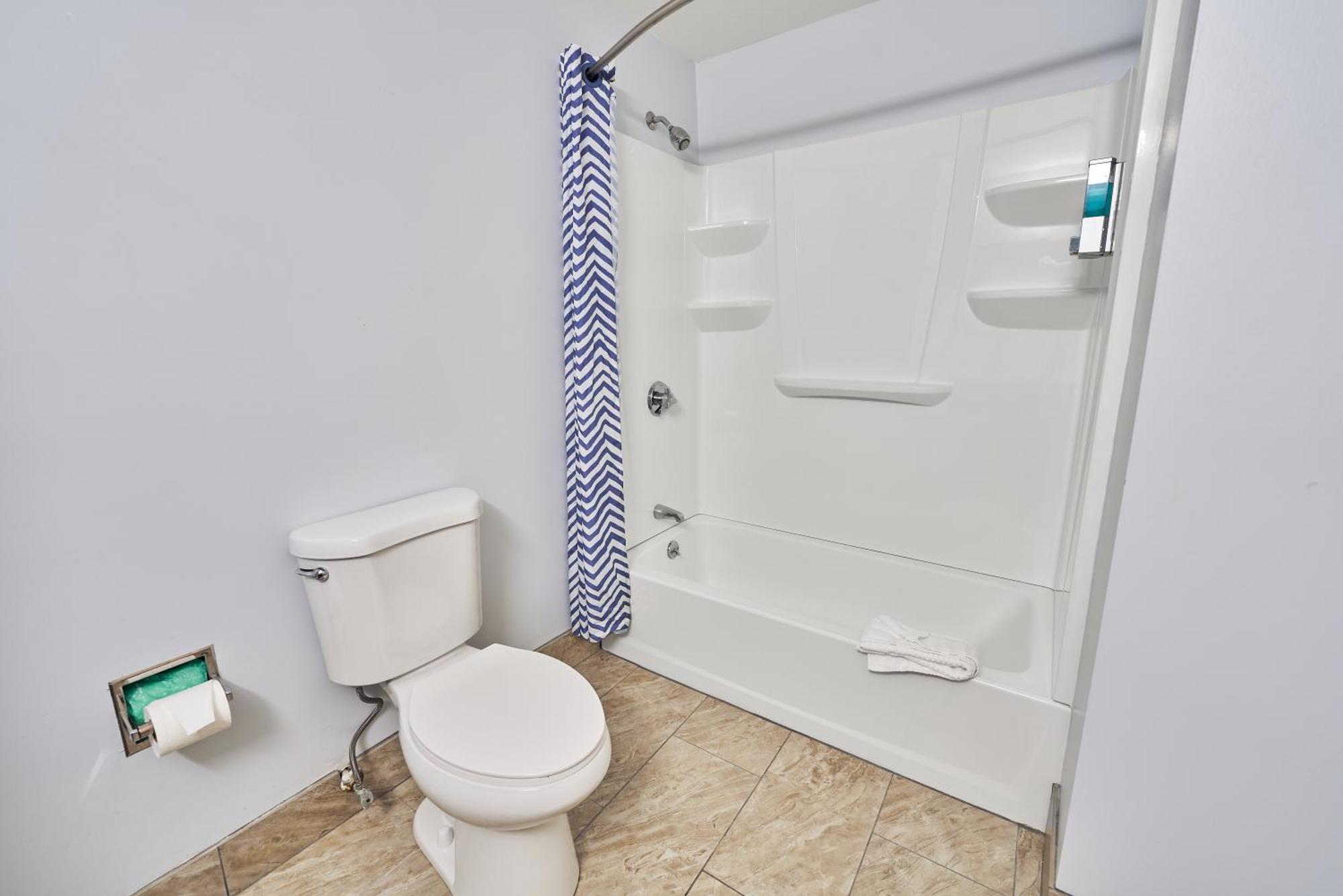 Deluxe Two Doubles,1678630592:JPEG