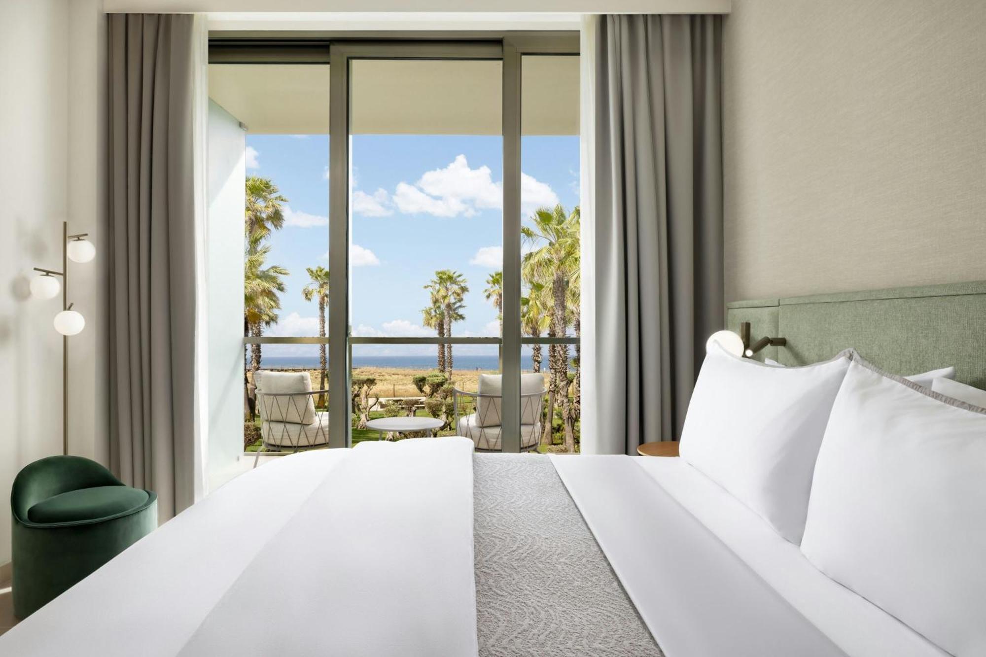 Quarto King Deluxe com Varanda e Vista Mar
