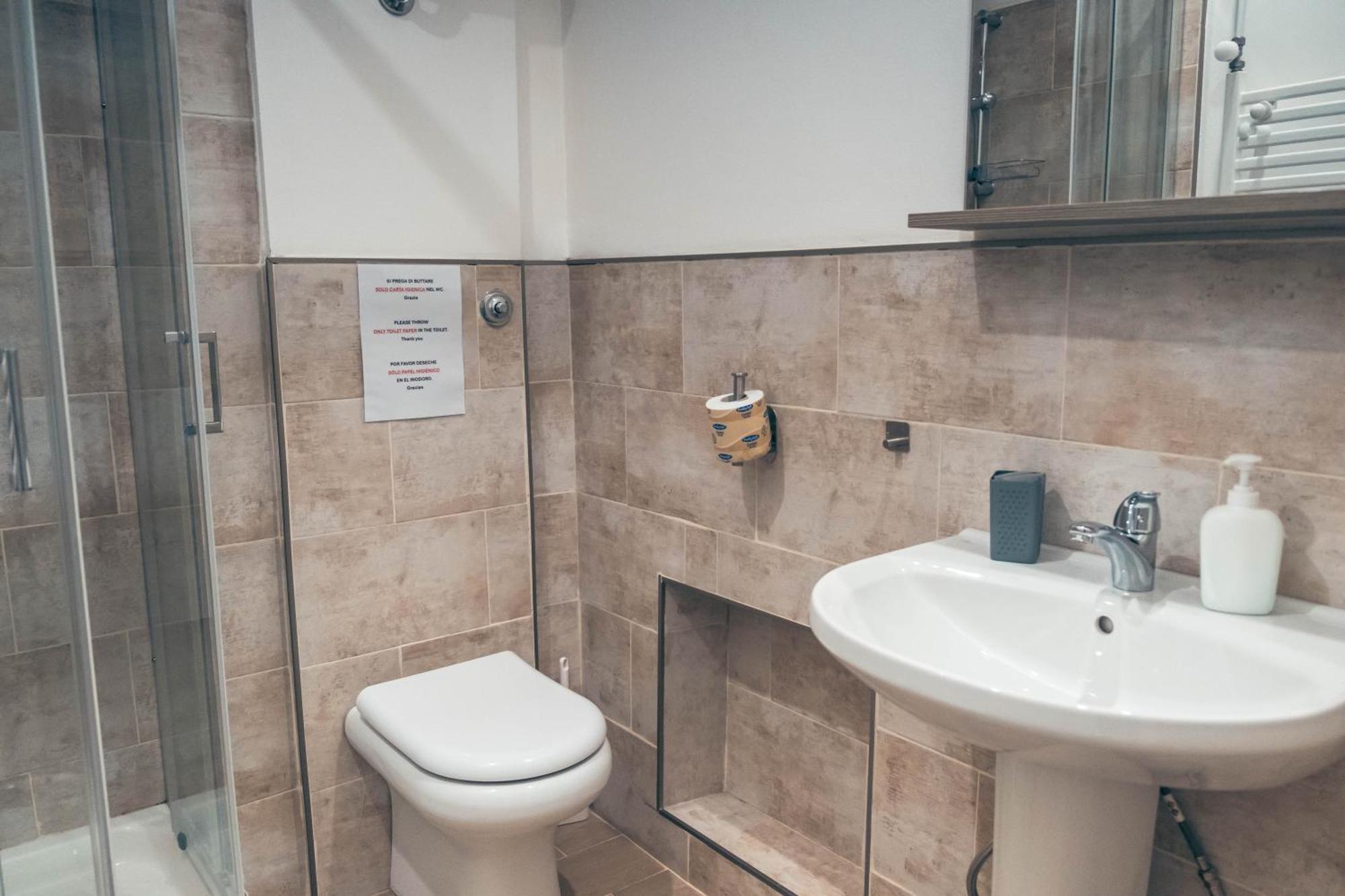 Large Single Room,1681882212:JPEG