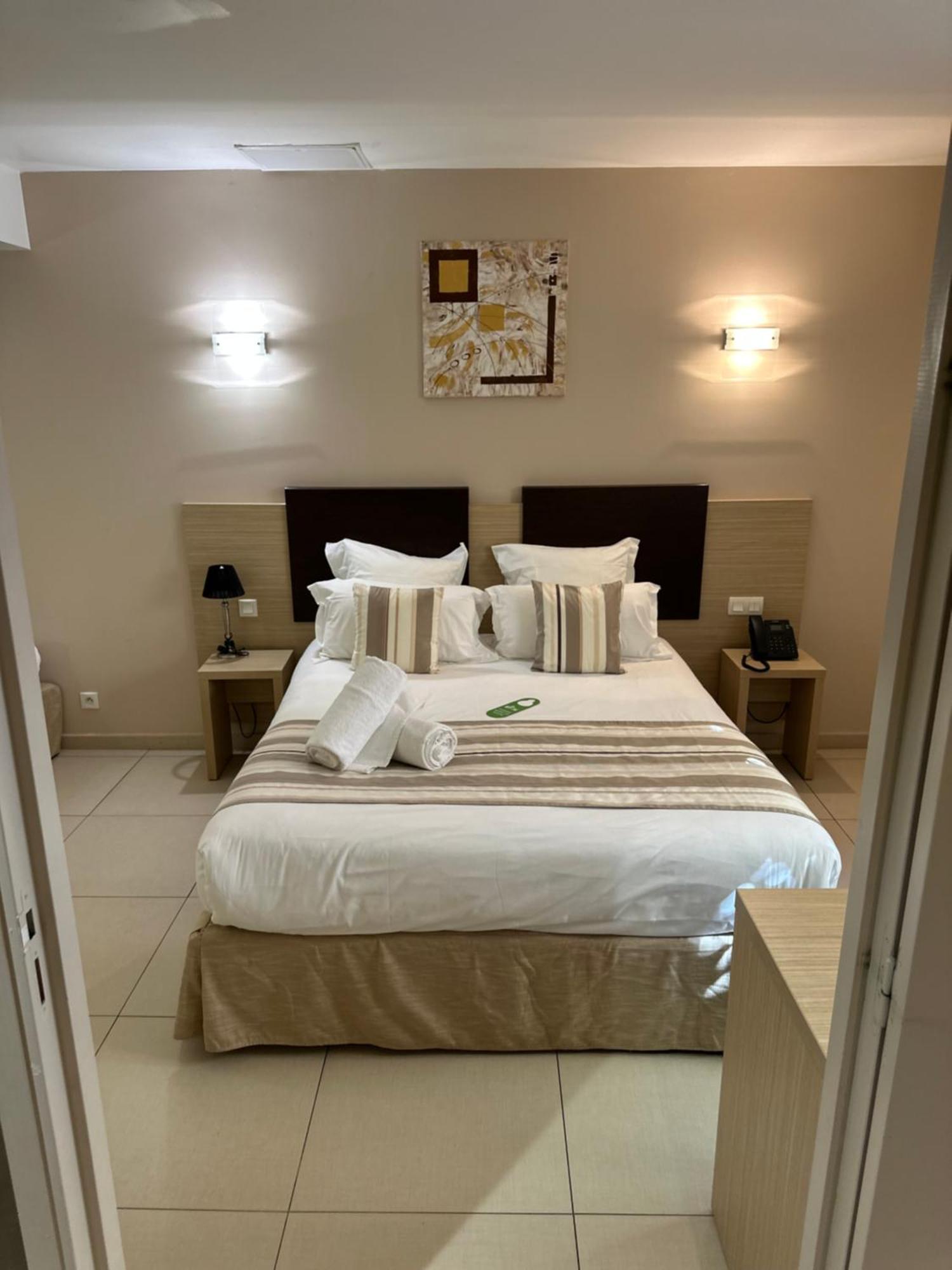 Economy Double Room Wall View