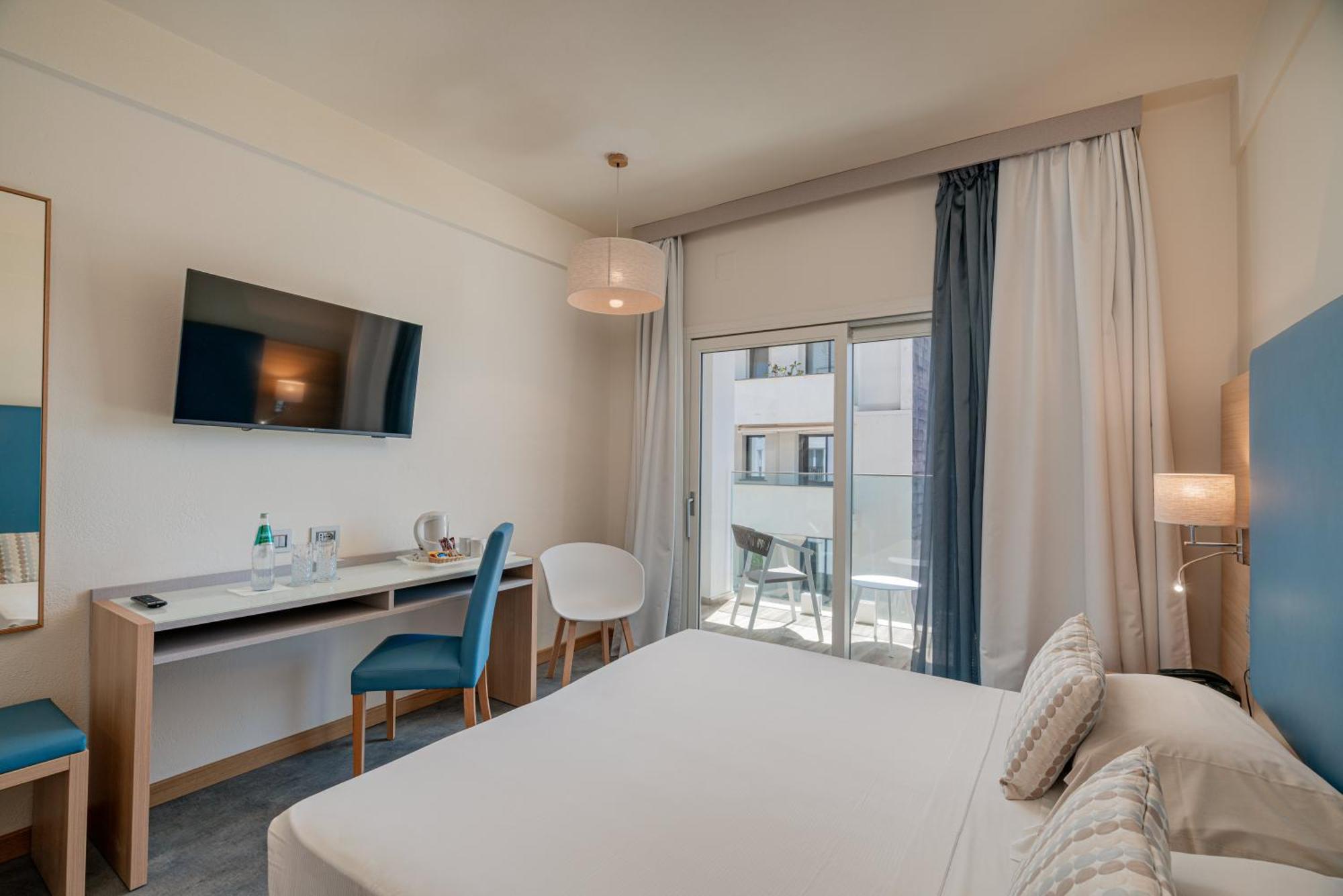Double or Twin Room Balcony