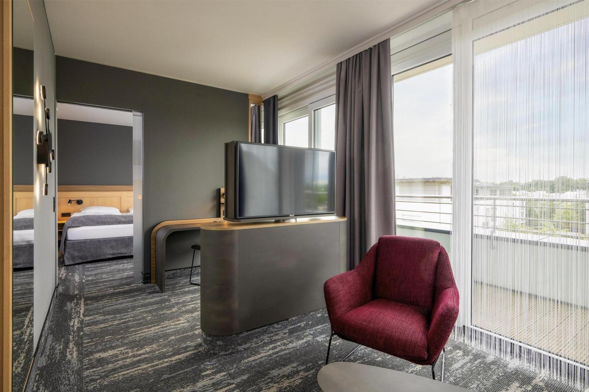 King Suite with Balcony - Top Floor/Non-Smoking