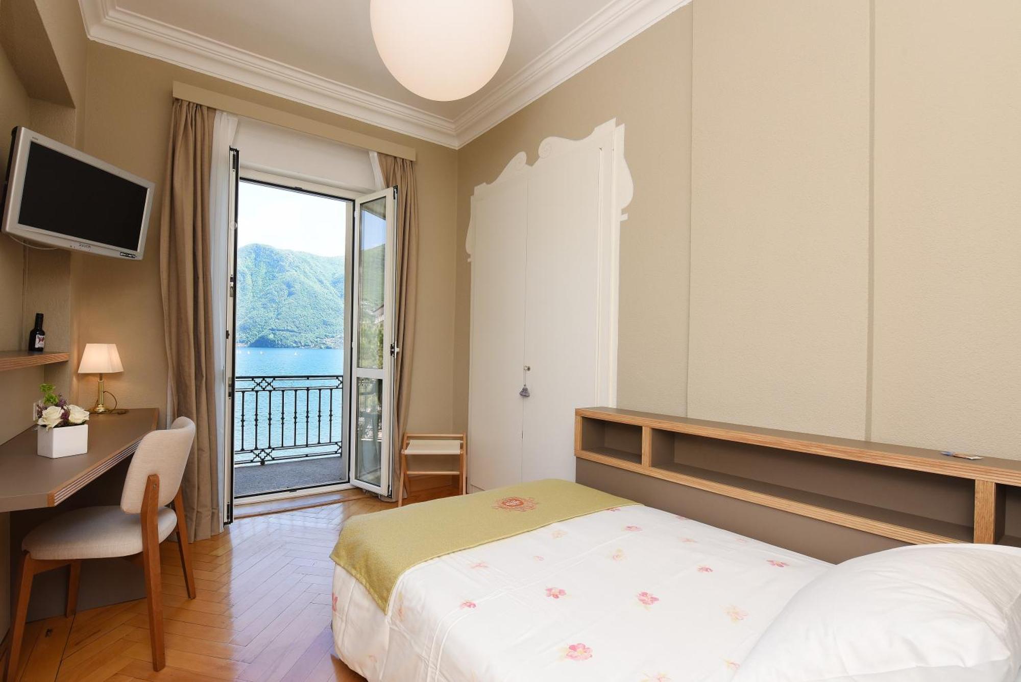 Single Room Lake View Balcony