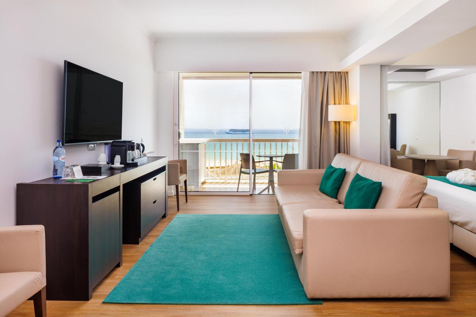 Junior Suite Front Sea View