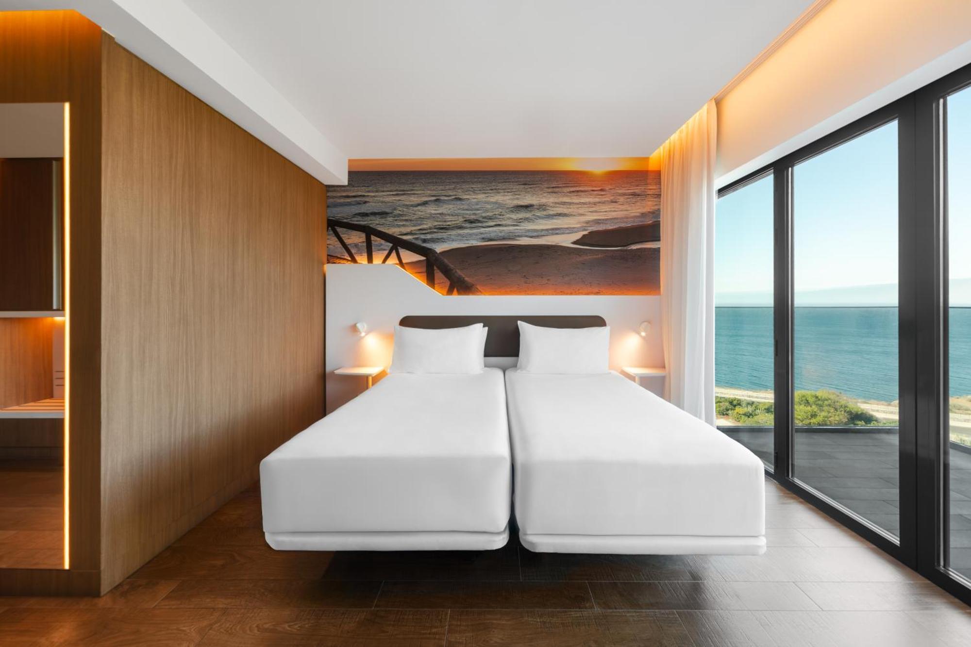 Queen or Twin Room with Balcony and Sea View,1699098861:JPEG