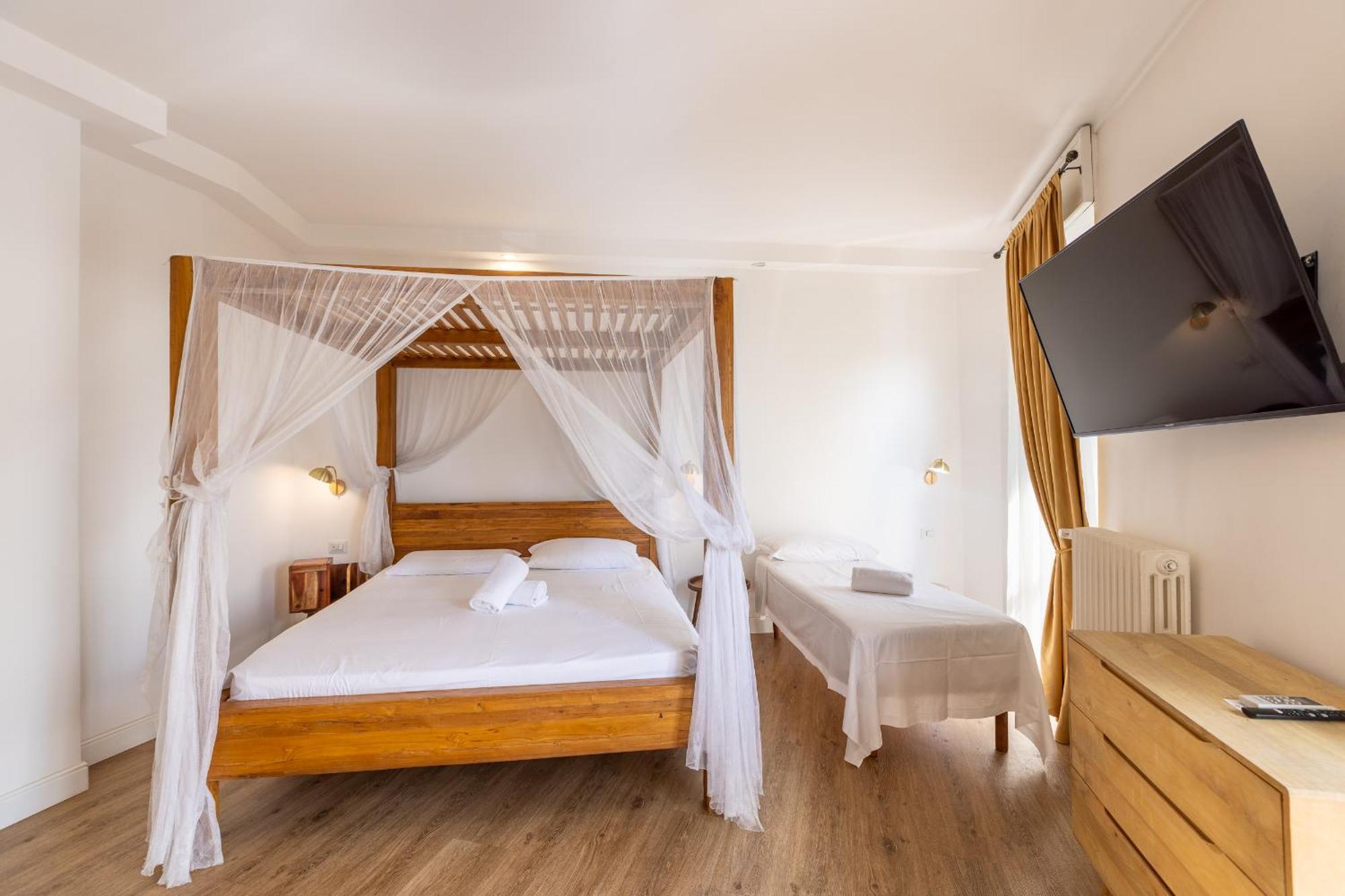 Deluxe Triple Room,1699161702:JPEG