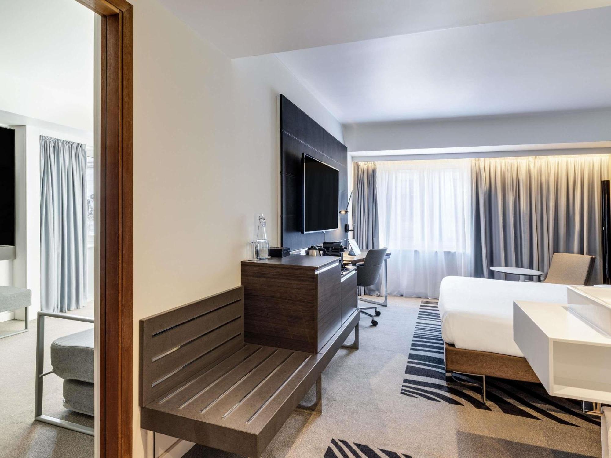 Suite King com Sofá-Cama