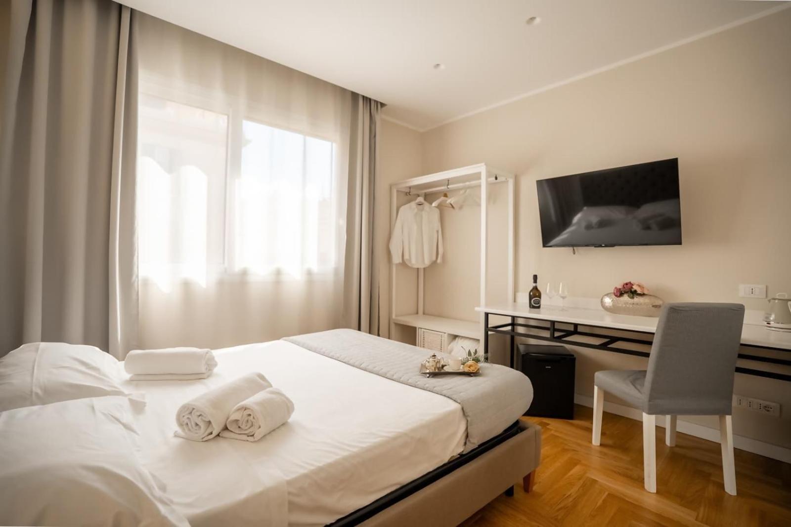 Large Double Room