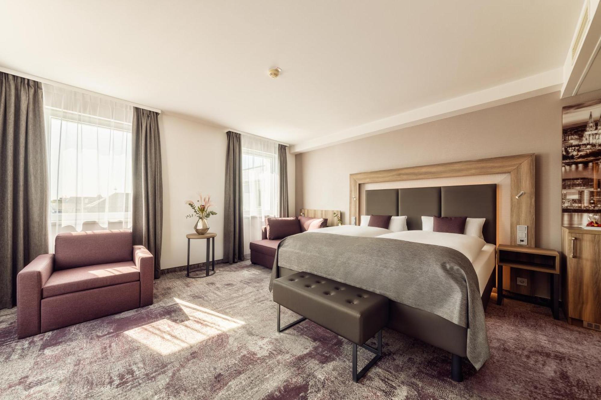 Junior Suite Terrace Cathedral View