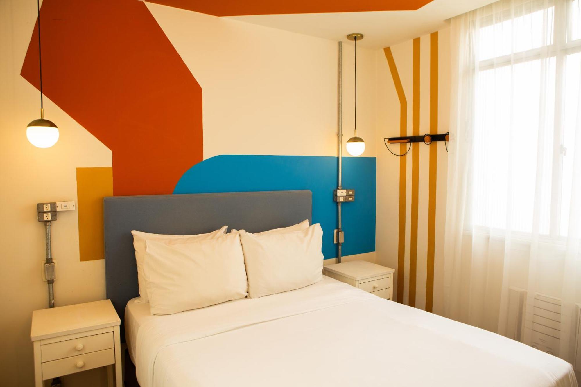 Quarto Pequeno com Casa de Banho Partilhada