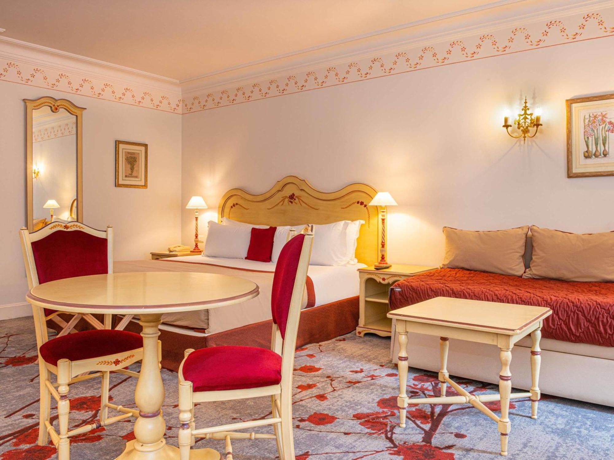 Family Room One Double Two Single Beds