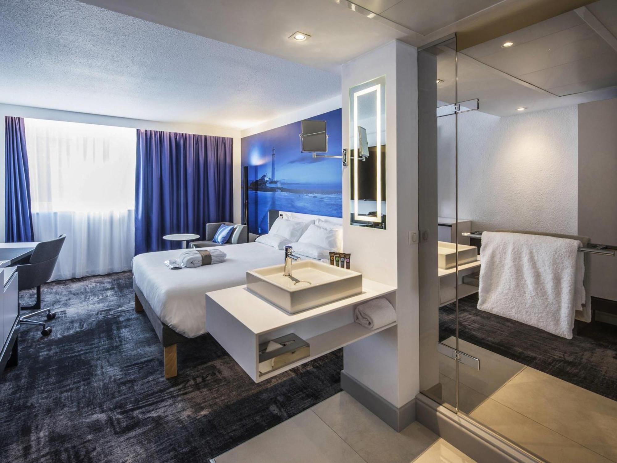 Executive Queen Room