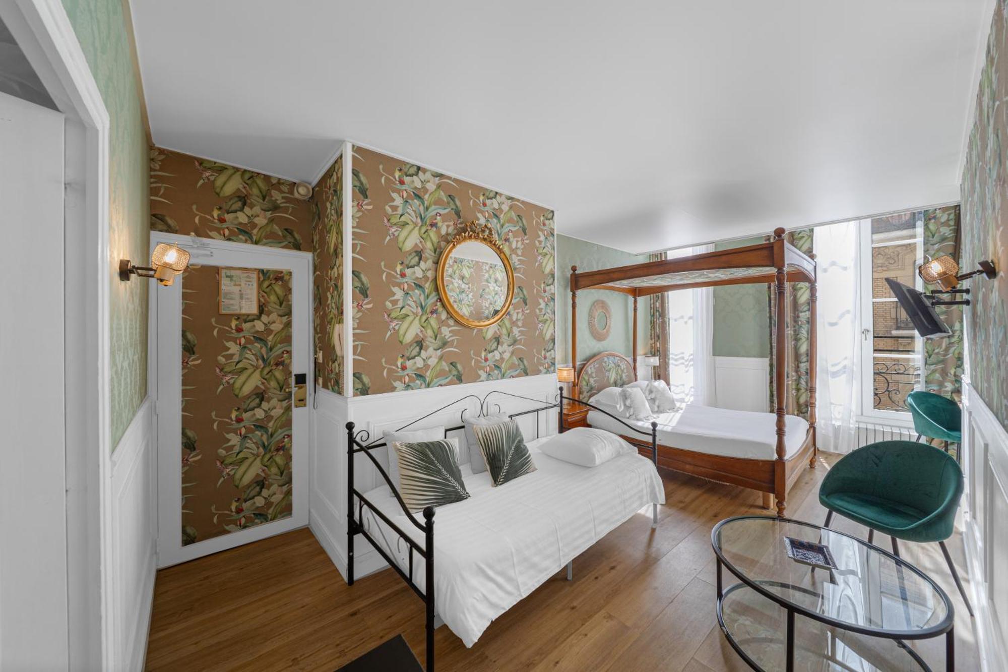 Charming Superior,1717022501:JPEG