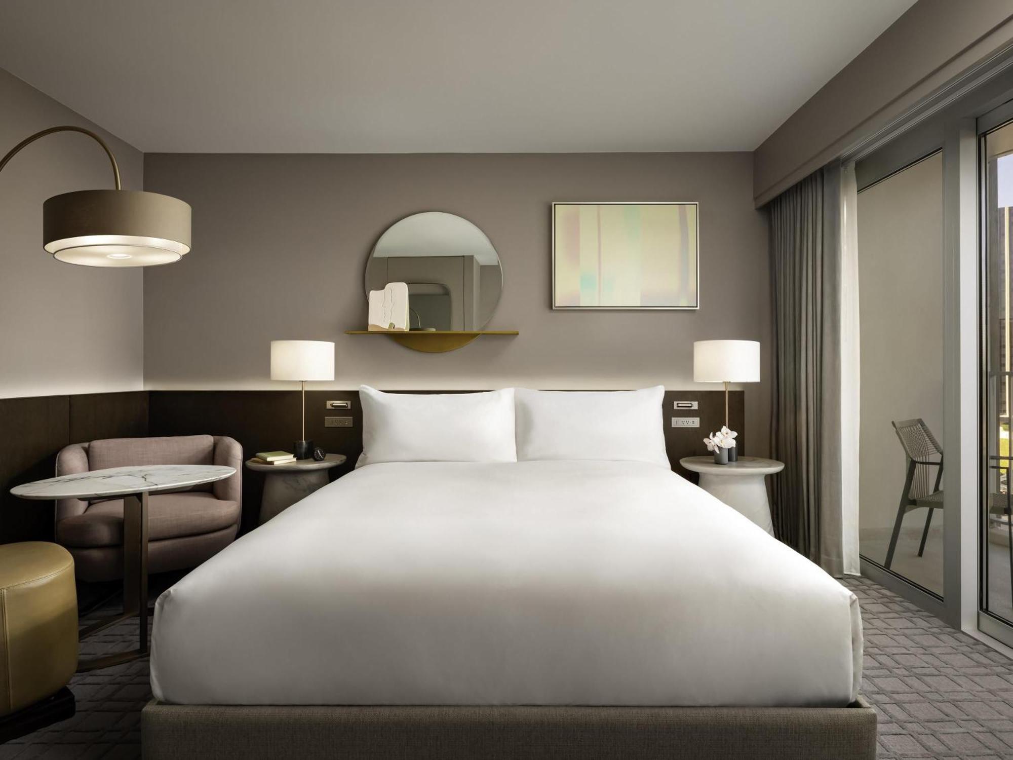 Fairmont King Room with Bathtub and Balcony,1717029650:JPEG