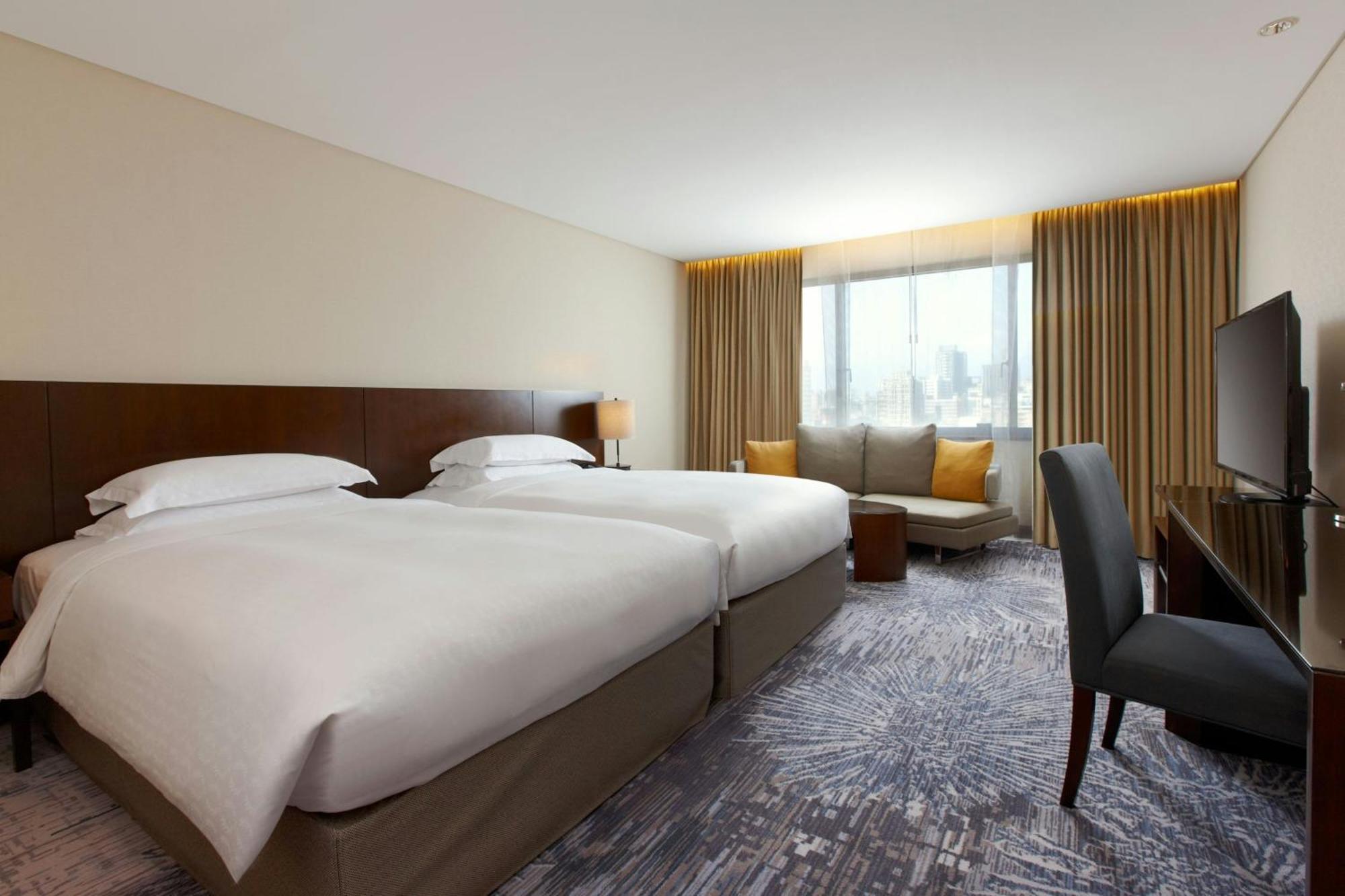 Premier Twin Room