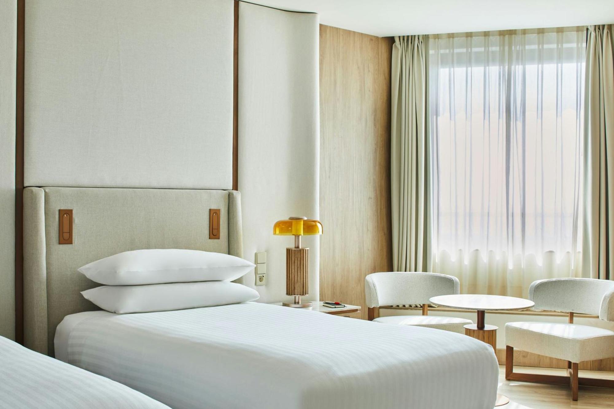 Deluxe Twin Room with Two Twin Beds,1729989990:JPEG