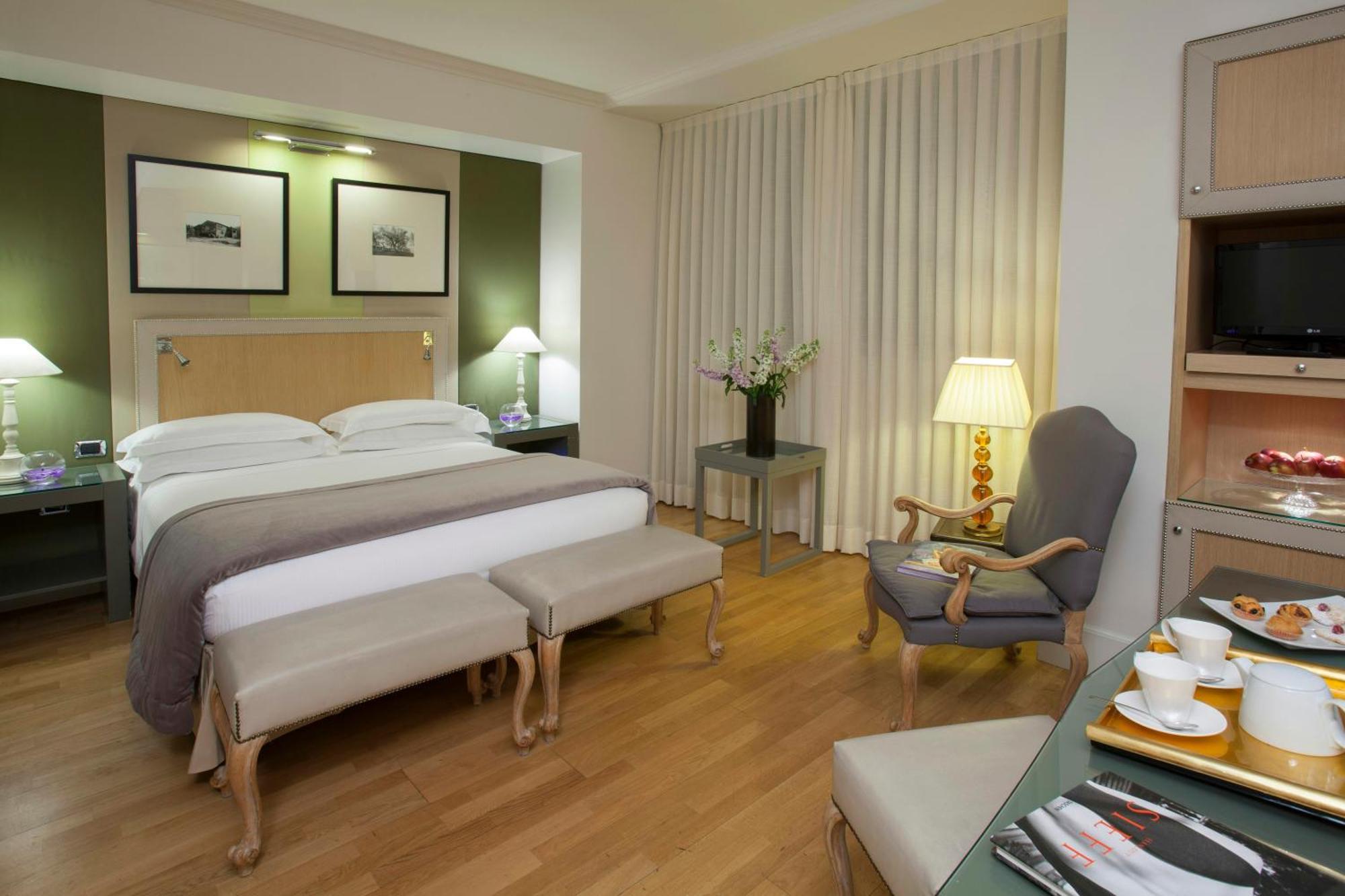 Family Connecting Rooms,1729994241:JPEG