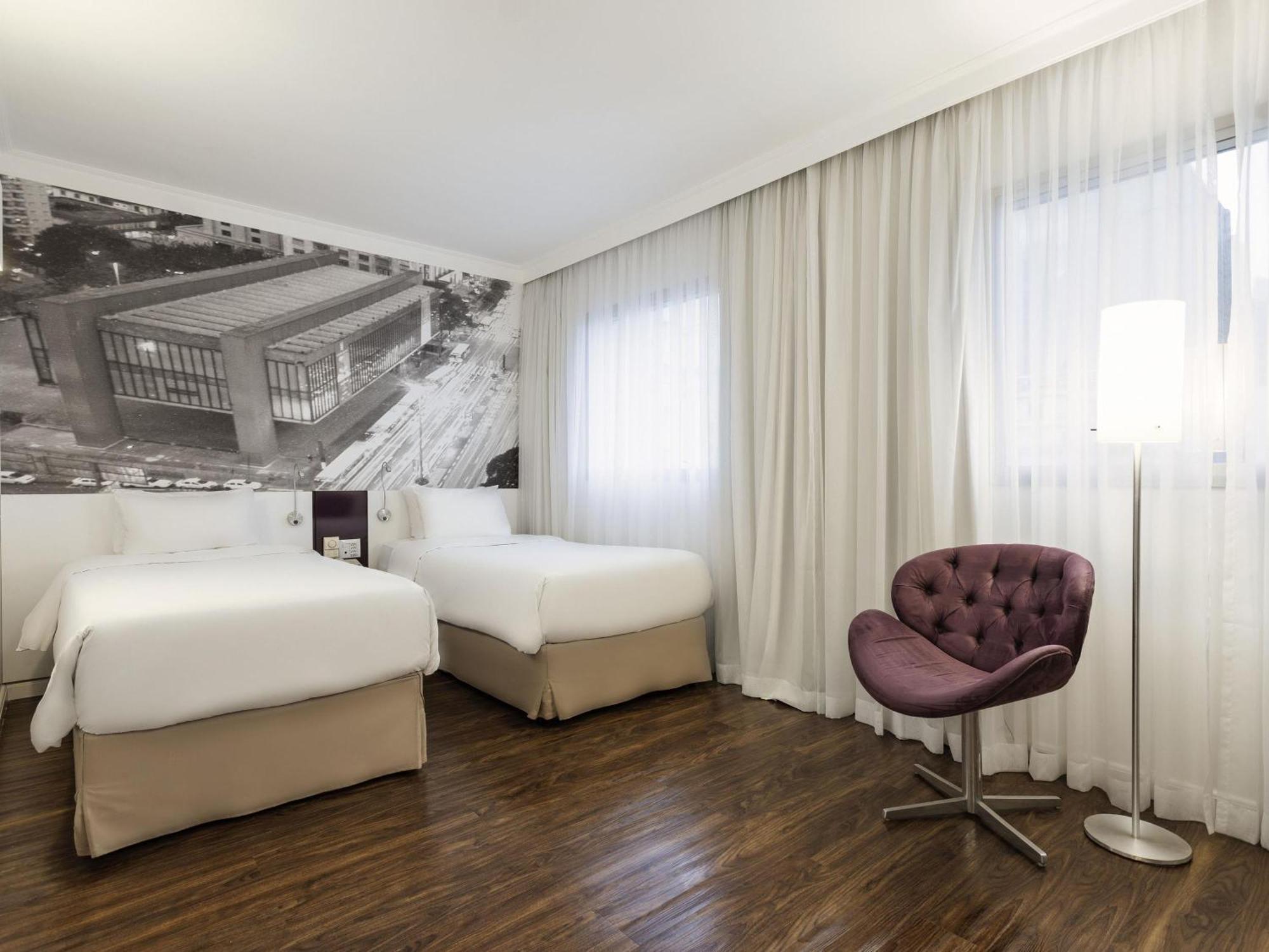 Superior Tweepersoonskamer met 2 Aparte Bedden en Balkon