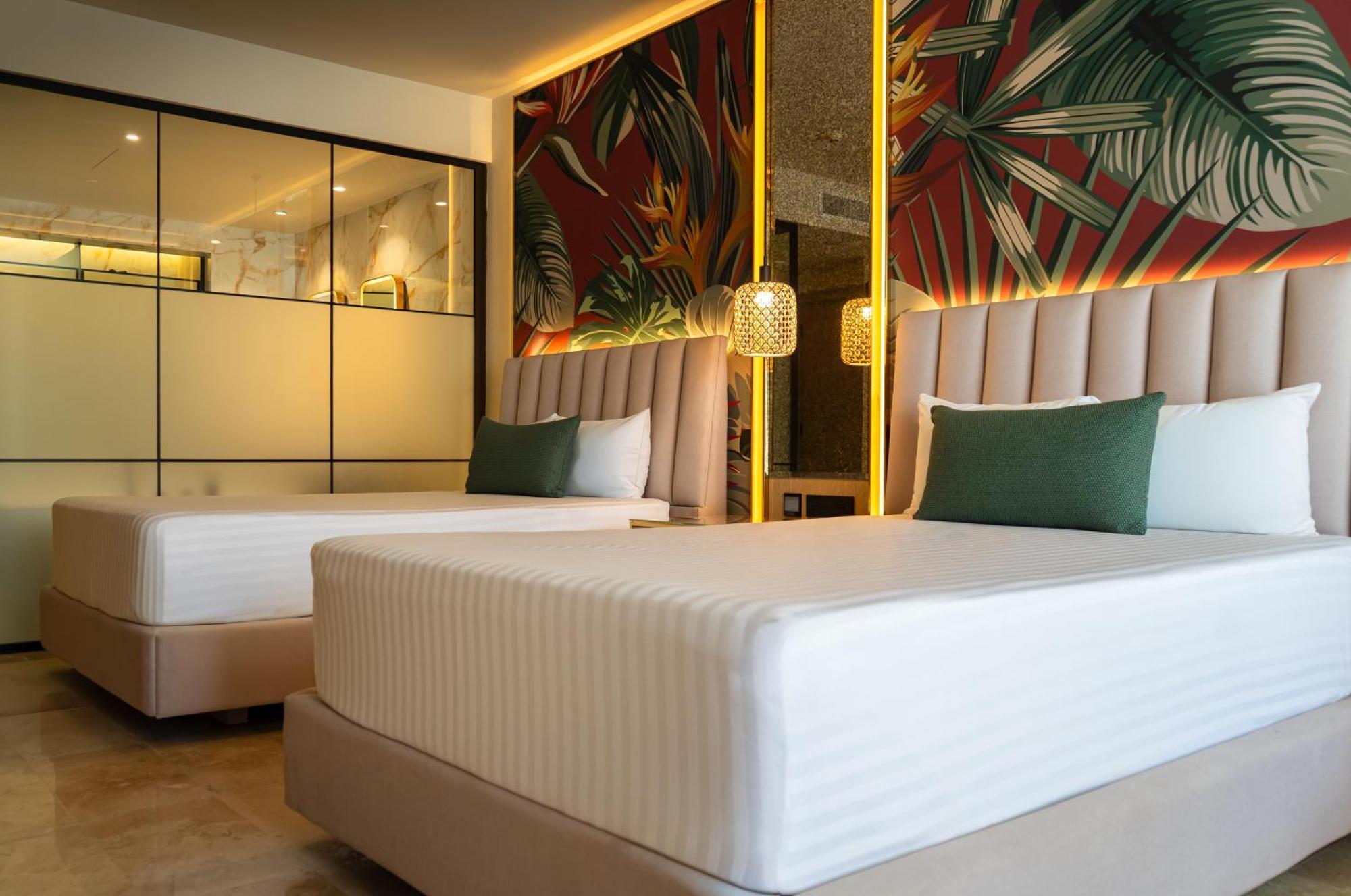 Junior Suite Deluxe con Accesso Piscina (Solo per Ospiti da 13 Anni in Su)