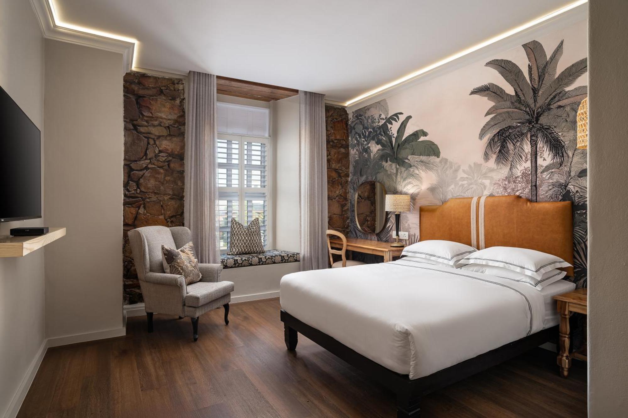 Standard room, 1 Queen Bed,1730017932:JPEG