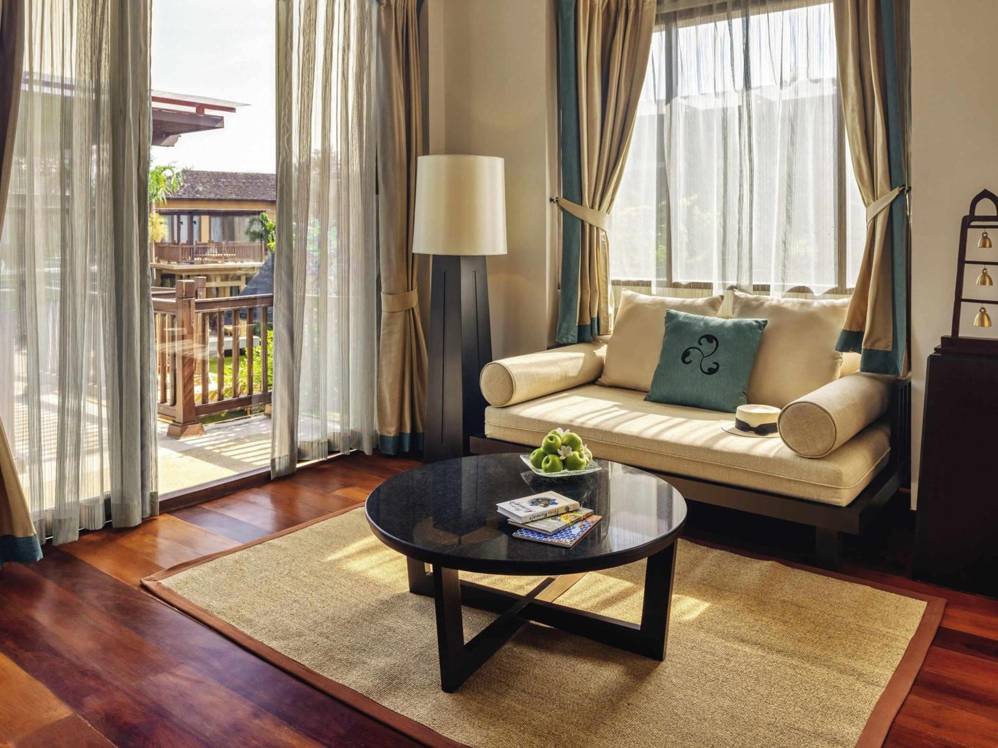Junior Suite with Twin Beds and Pool View,1742649612:JPEG