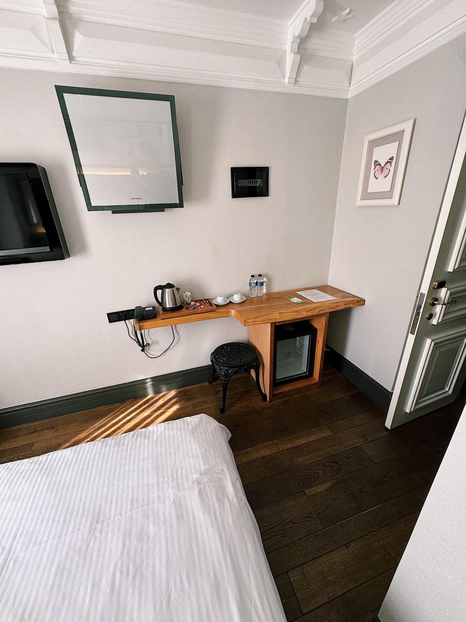 Double Room,1730052880:JPEG