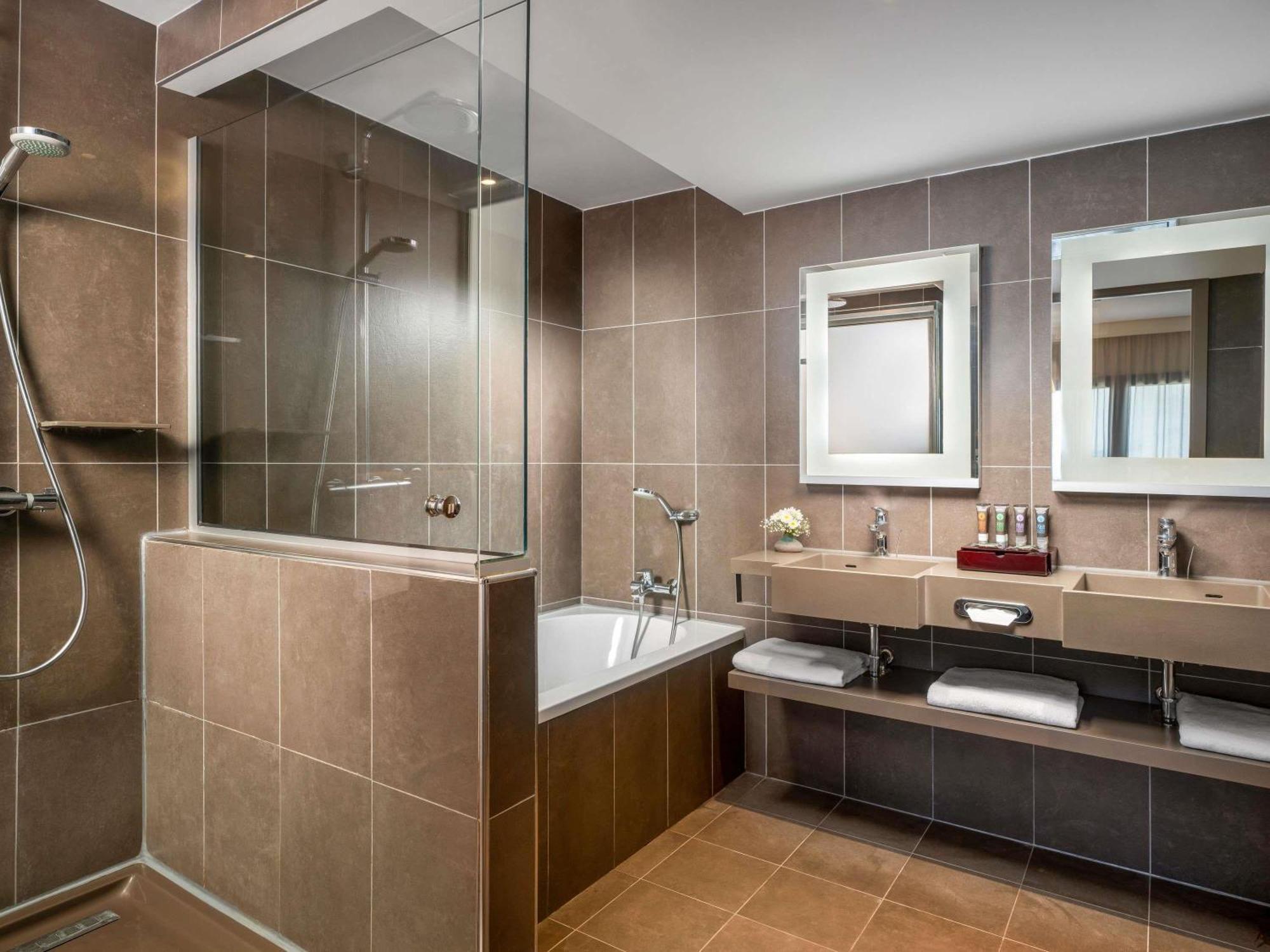 Executive Bosphorus Suite