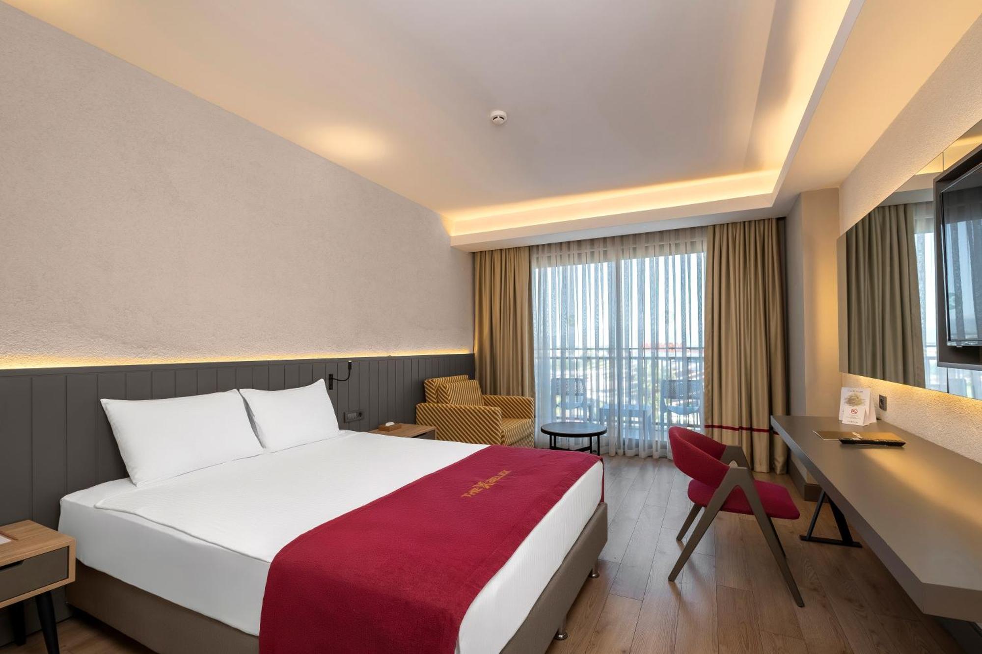 Large Double Room,1735235193:JPEG