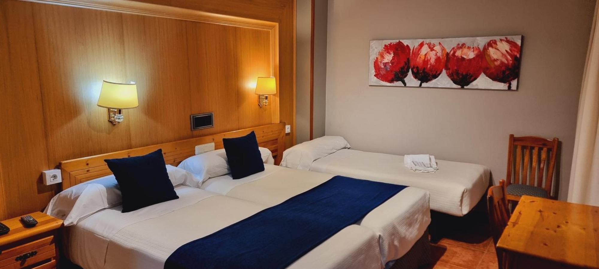 Twin Room with Extra Bed,1739371318:JPEG