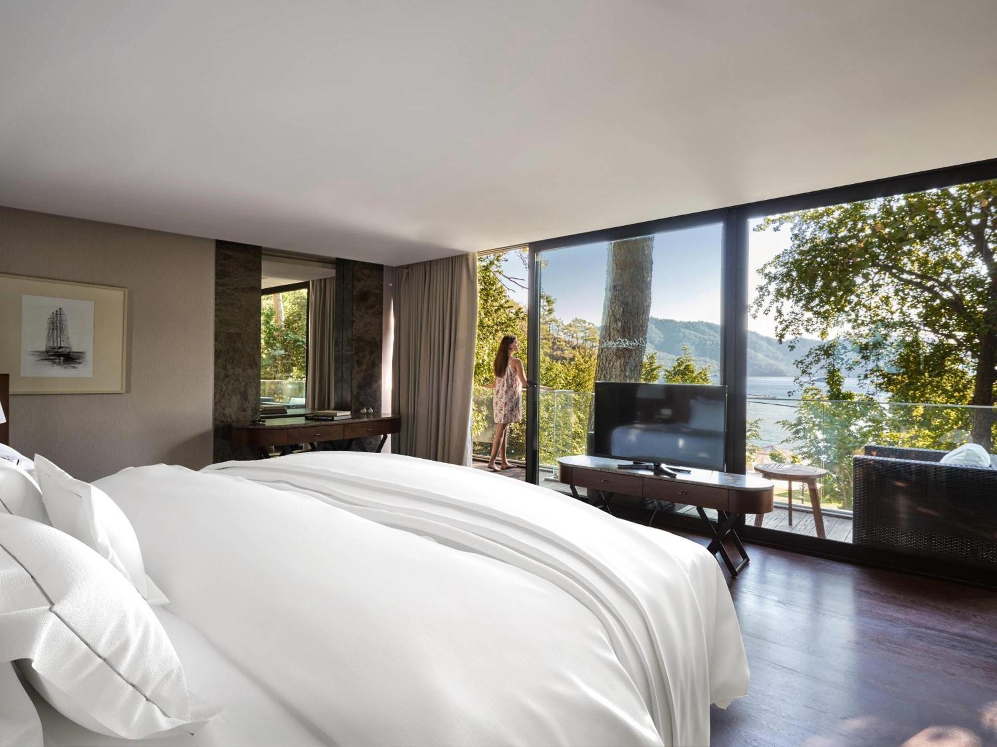 Villa with Garden View