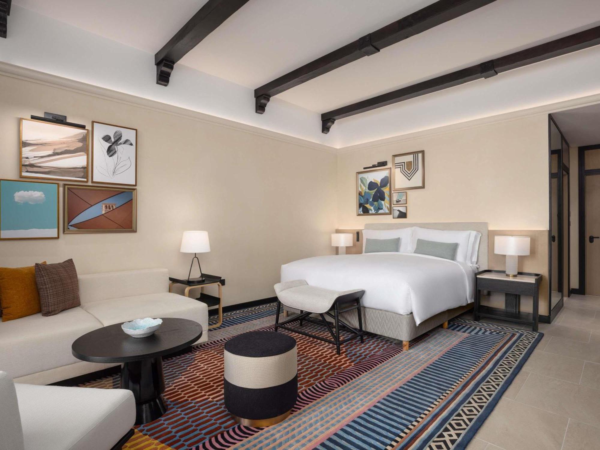 Beachfront Signature King Room
