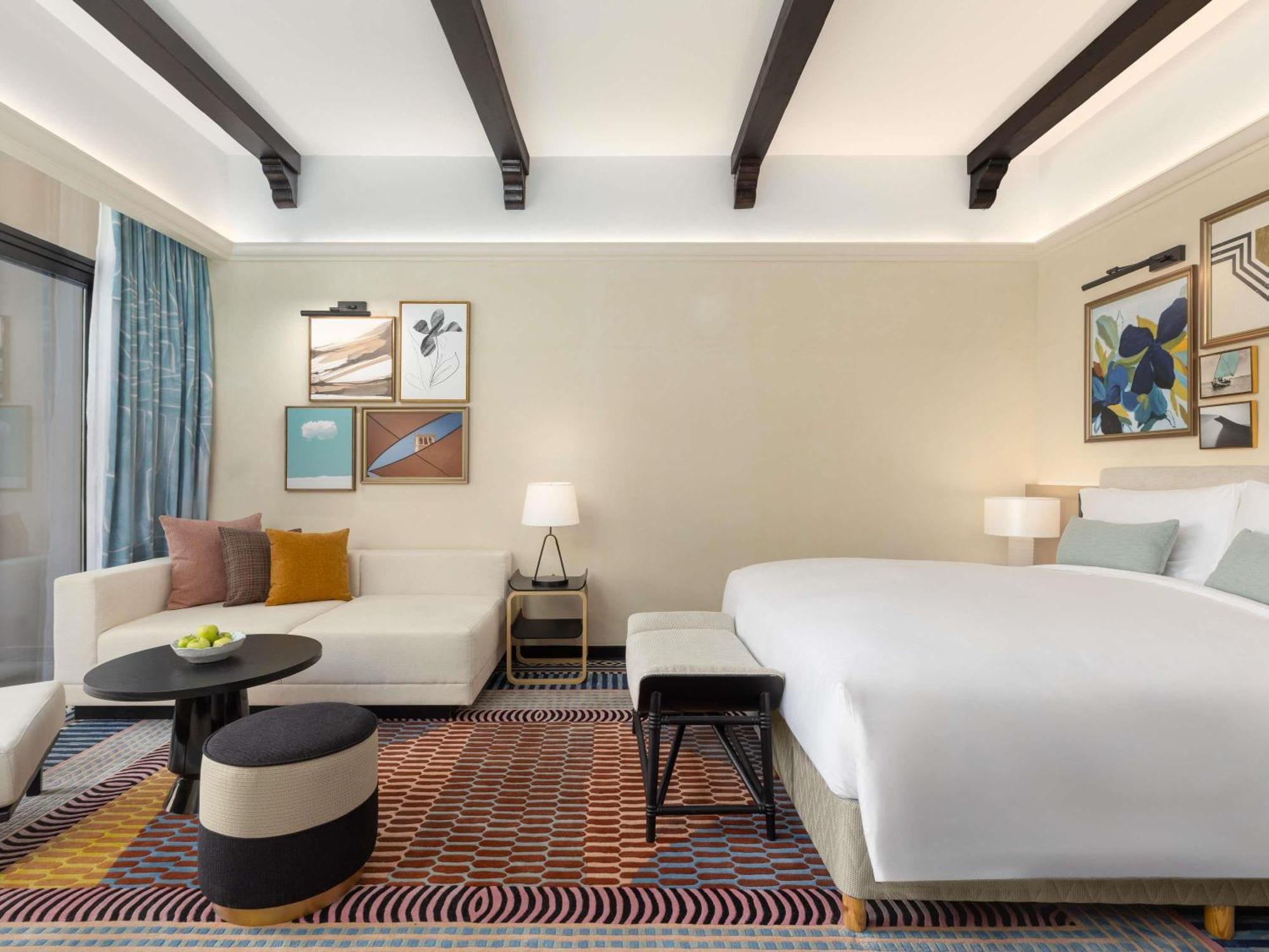 Signature King Room Garden View